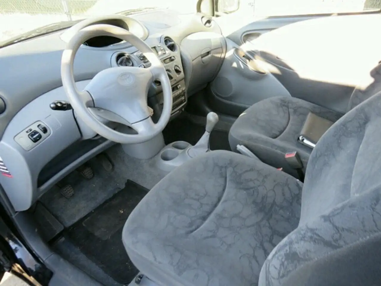 Toyota Yaris 1.0-16V VVT-i Sol, foto 6
