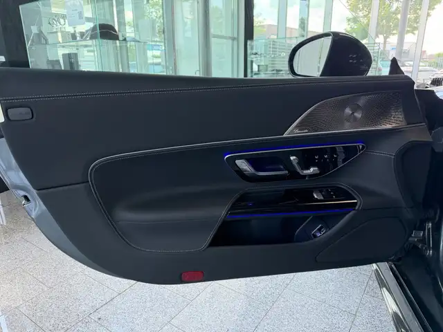 Mercedes-Benz Amg GT view 7