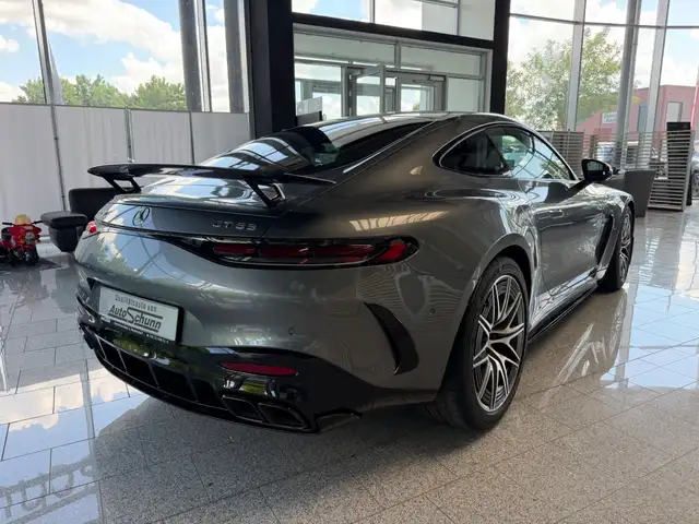 Mercedes-Benz Amg GT view 4