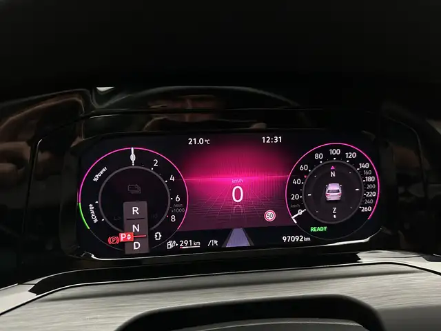 Volkswagen Golf view 12