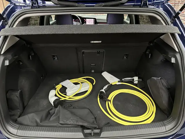Volkswagen Golf view 21