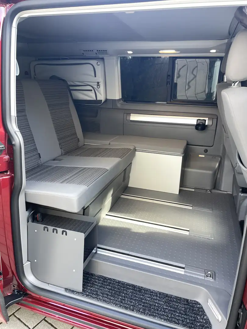 Volkswagen T6.1 California T6.1 California Beach Camper, 4 MOTION, Delta 4x4, Rot - 2