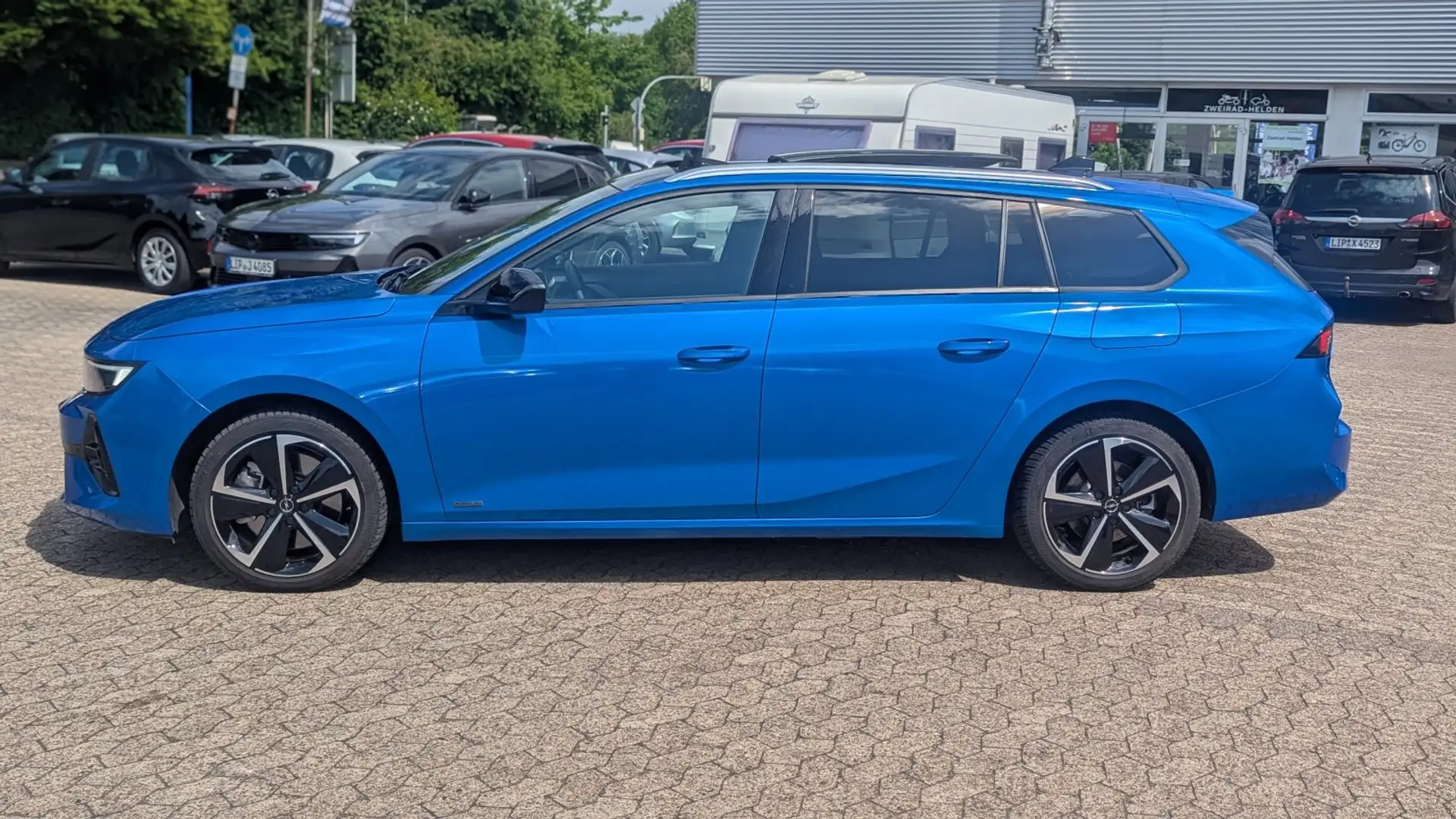 Opel Astra L ST 1.6 Ultimate P.Dach/SHZ/LHZ/ALCANTARA/360Cam Blau - 2