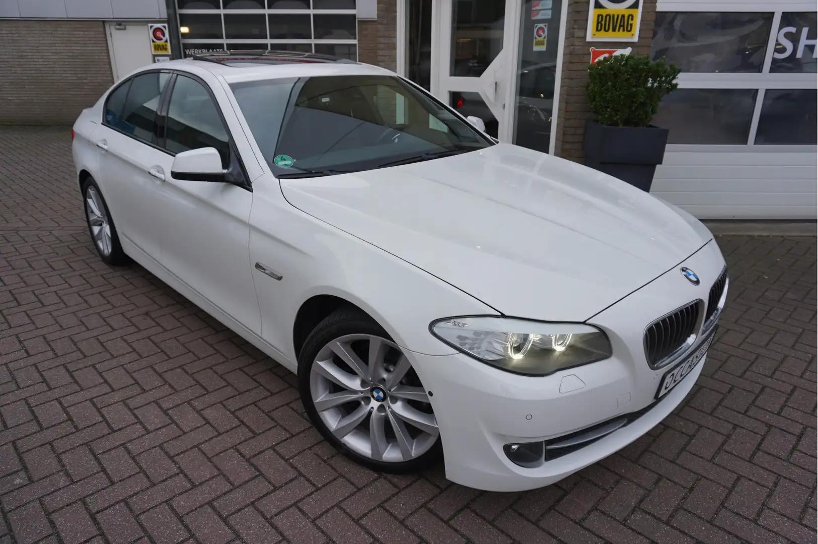 BMW 528 5-serie 528I High Executive Automaat Wit - 1