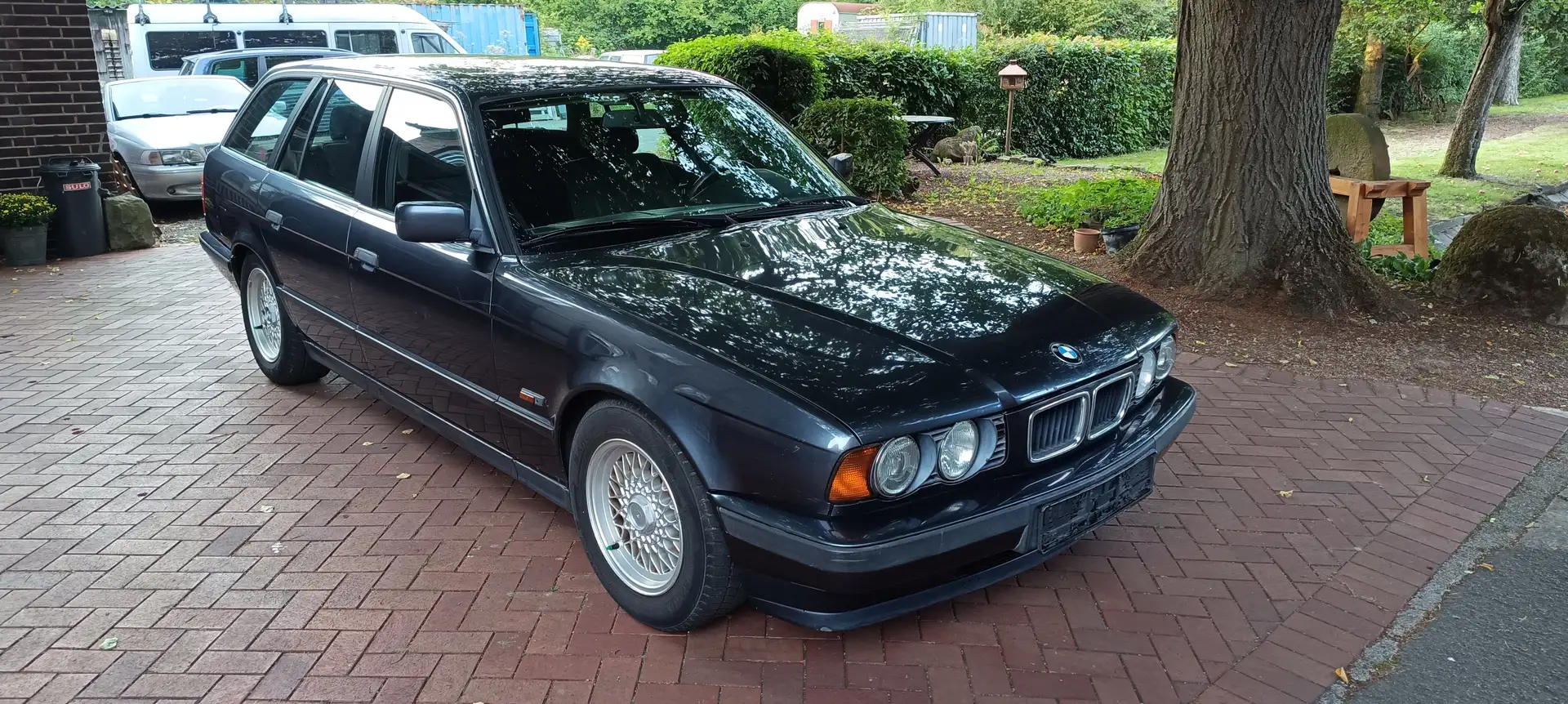 BMW 520 520i touring  6 Zylinder  TÜV NEU Grau - 1