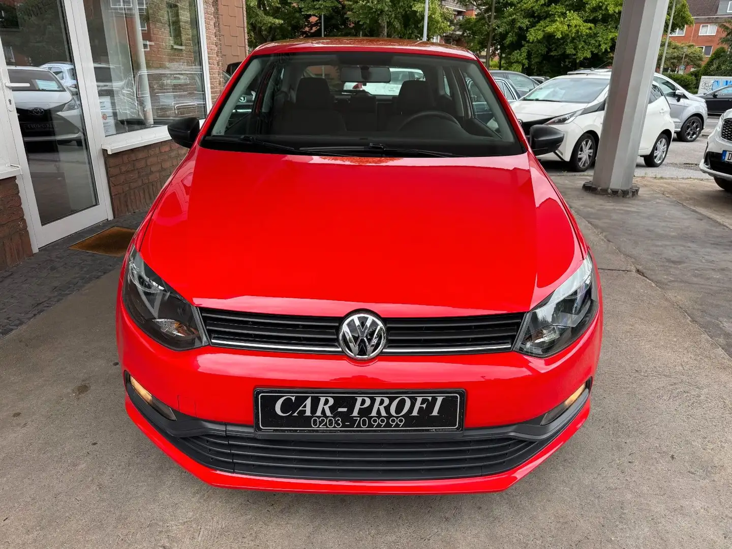 Volkswagen Polo V Trendline Klima/Allwetterreifen/1.Hand Rojo - 2