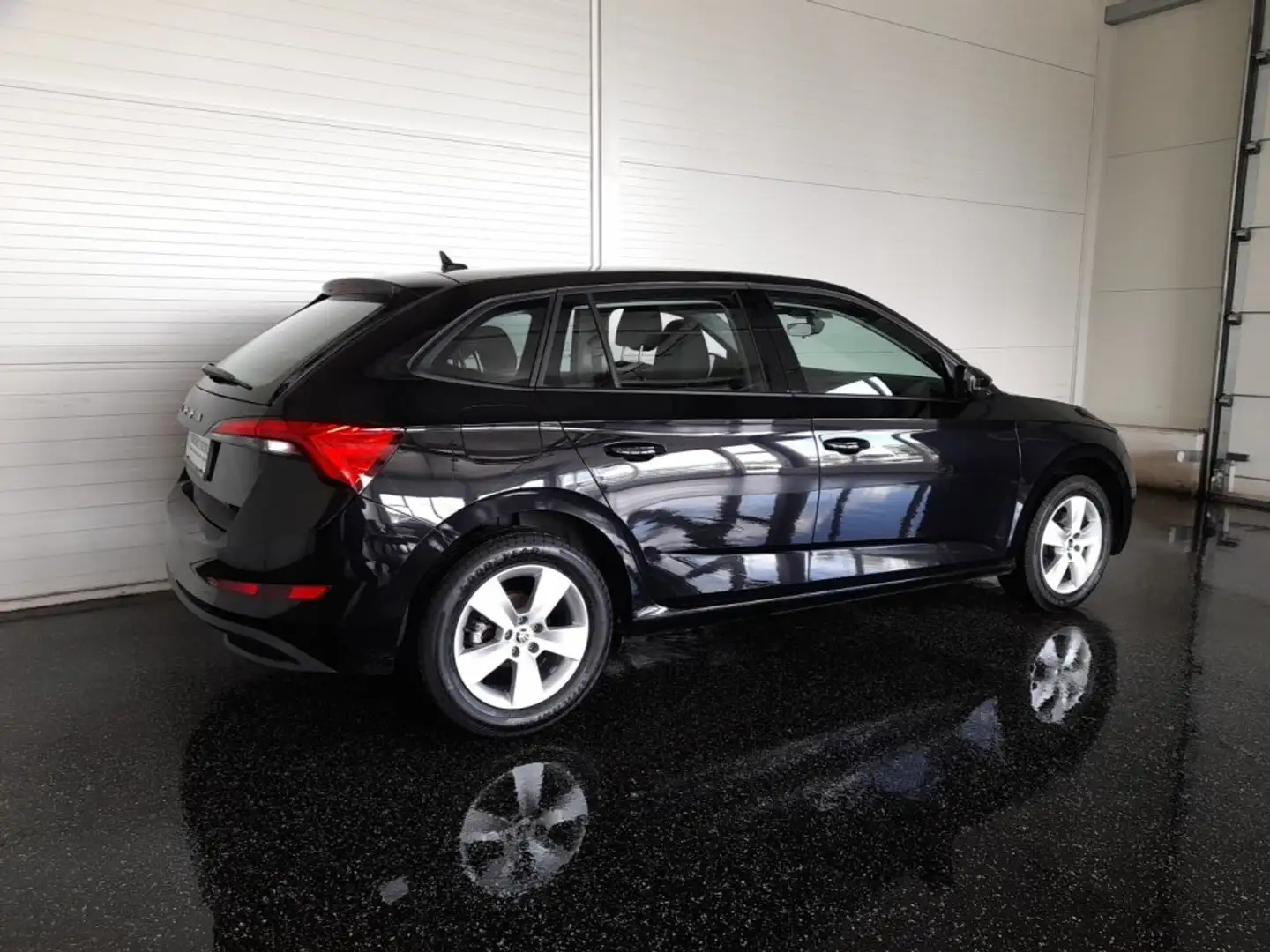 Skoda Scala 1,0 TSI *16 ZOLL / NAVI / VIRTUELL / PDC v+h / VZ-ERKENNUNG / SPURHALTEASS.* Schwarz - 2