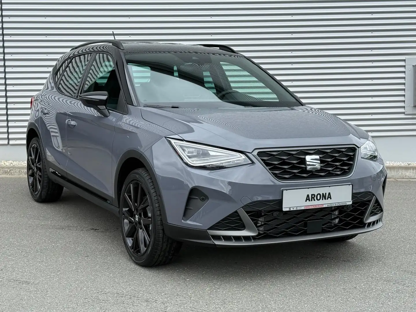 SEAT Arona FR BLACK EDITION 1.0 TSI 116 PS DSG NAVI Grau - 2