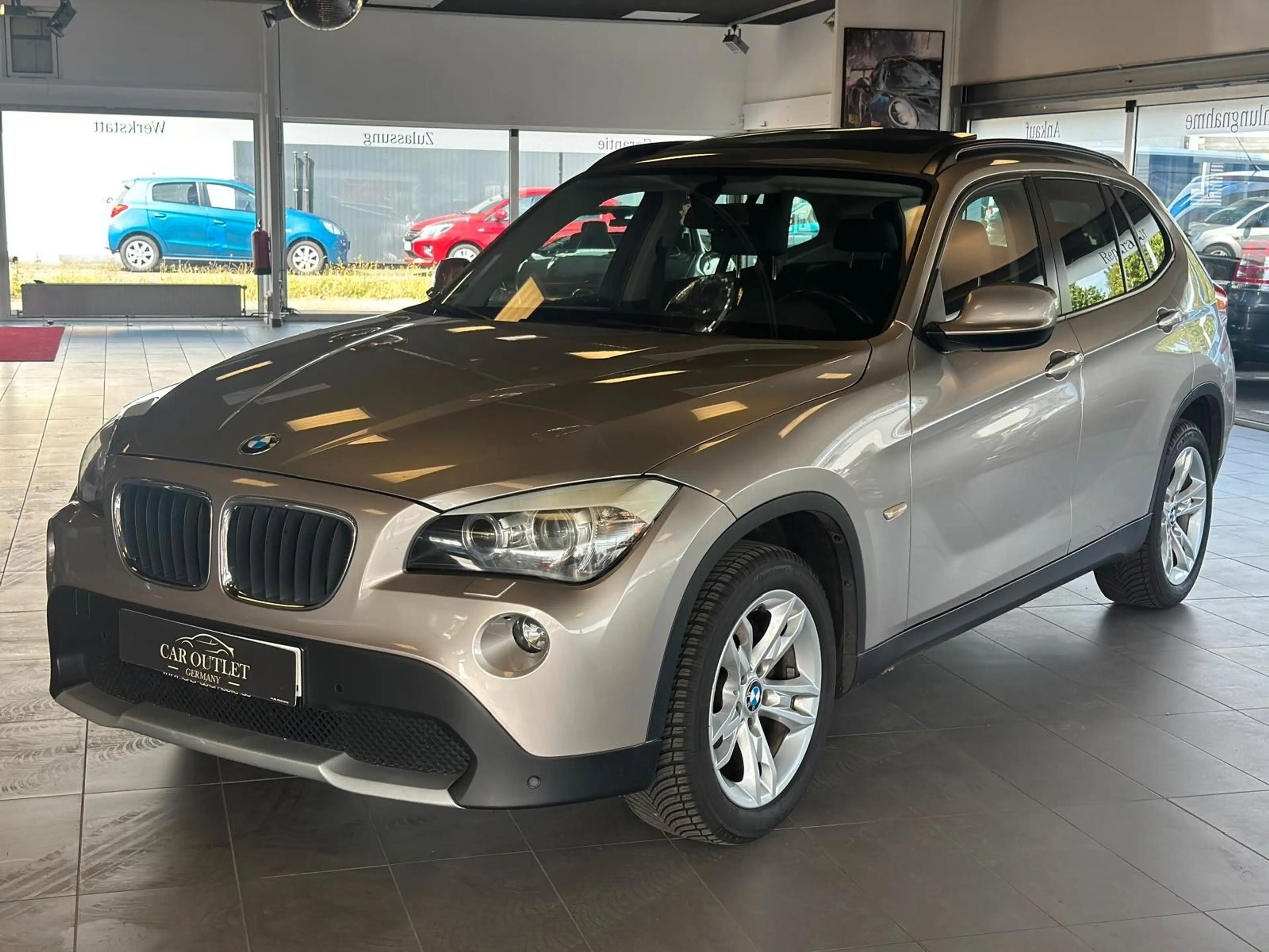 BMW X1 xDrive 20d * Panorama * Automatik * Leder