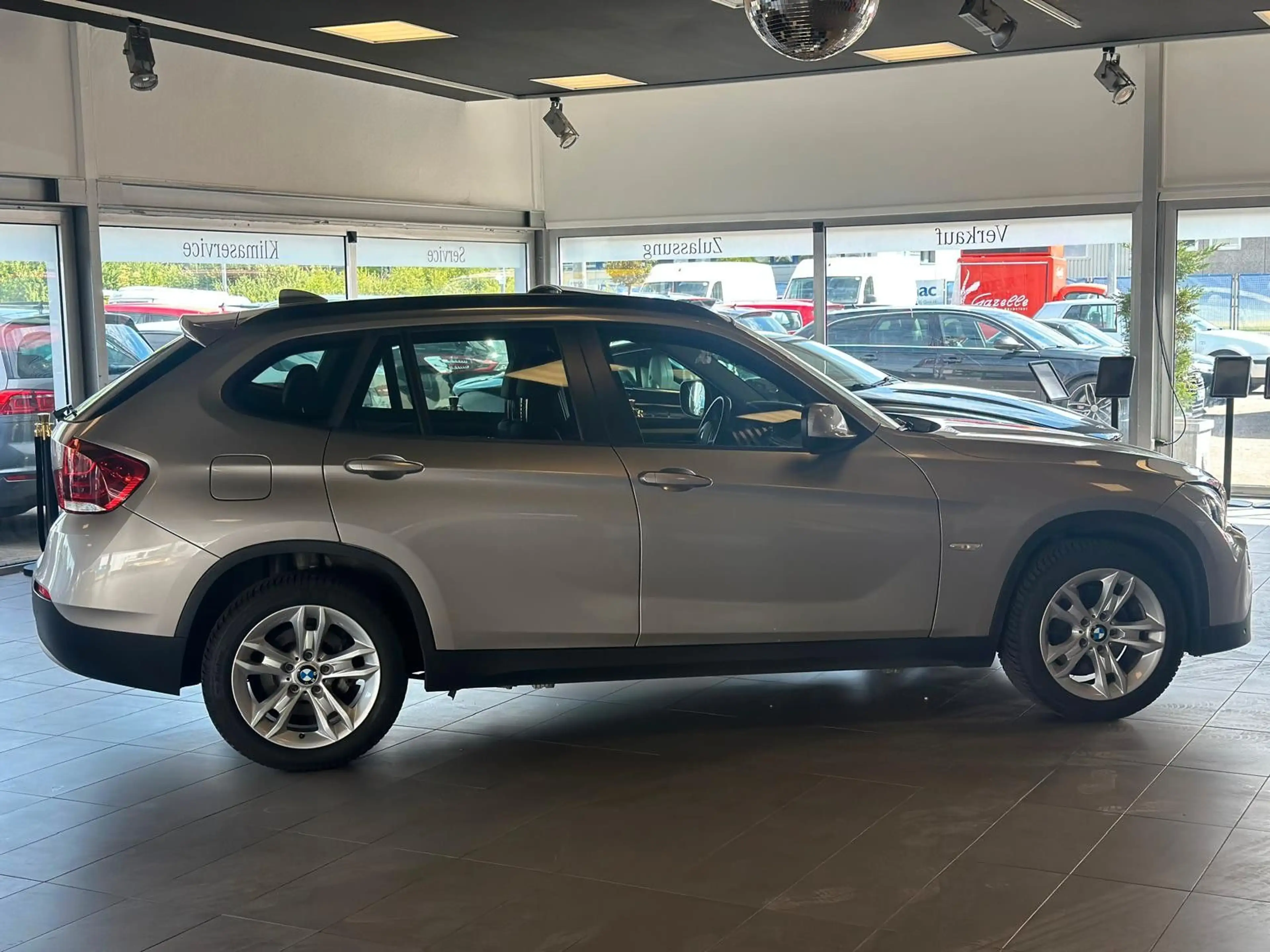 BMW X1 xDrive 20d * Panorama * Automatik * Leder — photo 7