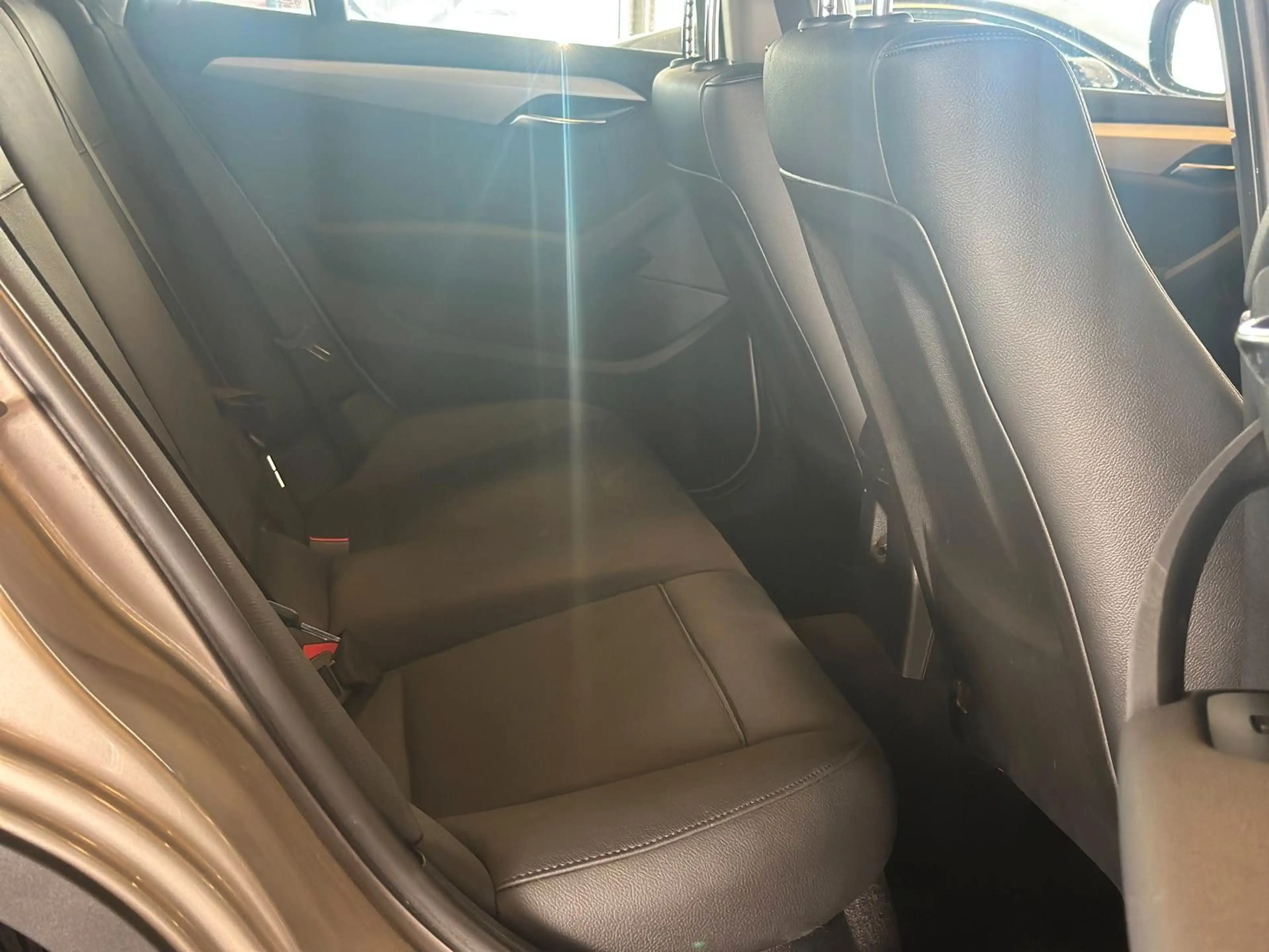 BMW X1 xDrive 20d * Panorama * Automatik * Leder — photo 10