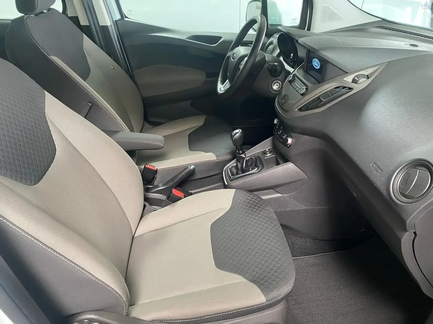 Ford Tourneo Courier 1.5 TDCI 100 CV Bianco - 2
