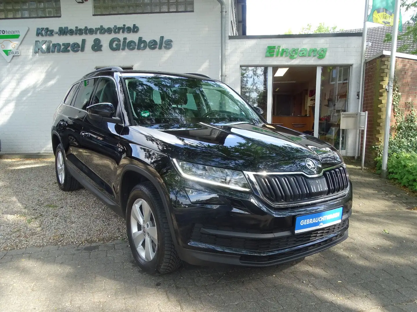 Skoda Kodiaq Soleil 4x4 Leder SHZ Stand Kamera CarPlay Schwarz - 1