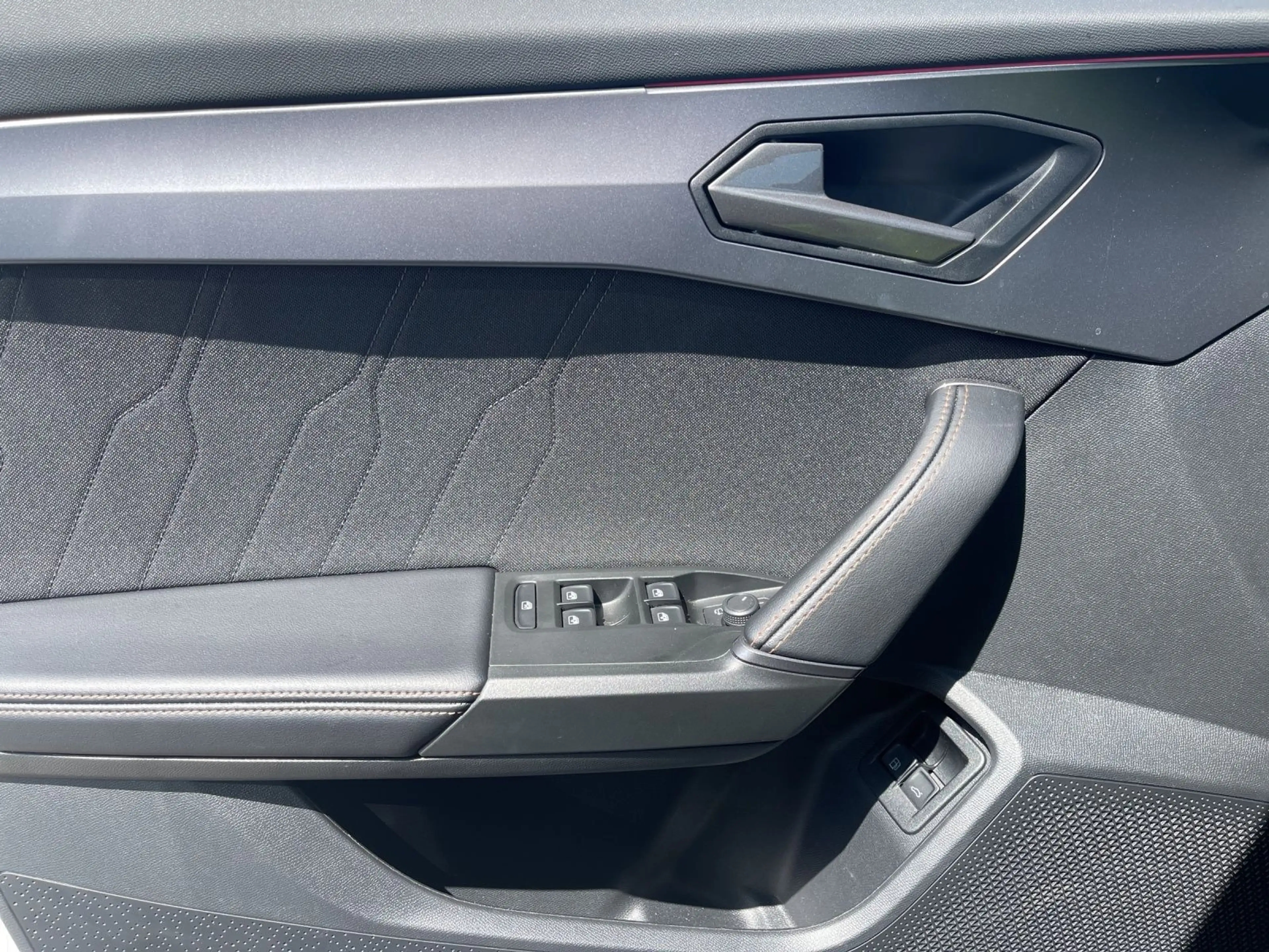 CUPRA Formentor 1.5 e-Hyb DSG ACC NAVI SITZHZ IPA — photo 8