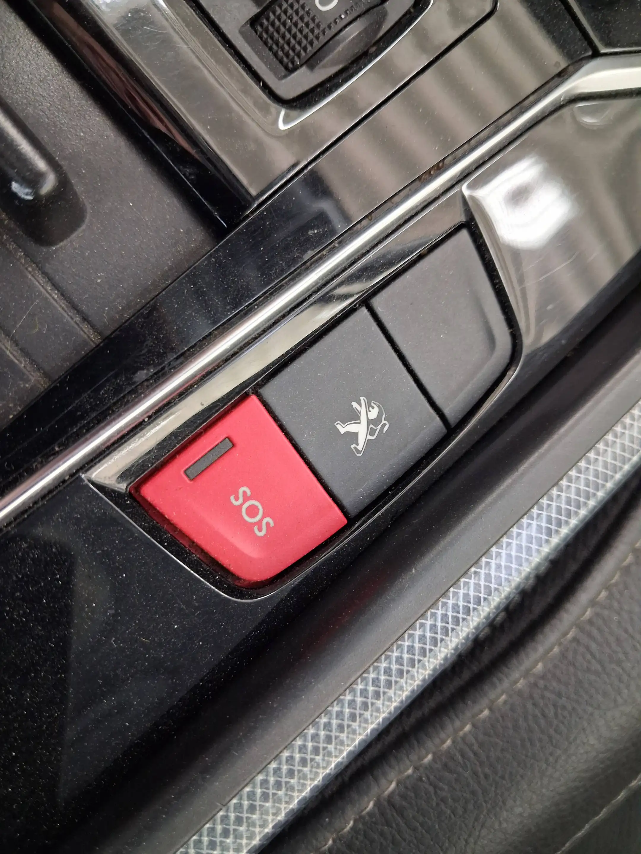 Peugeot 508 508 SW 2.0 BlueHDi Allure S / 1 ER PROP / CARNET / BOITE AUTO / GARANTIE — photo 15