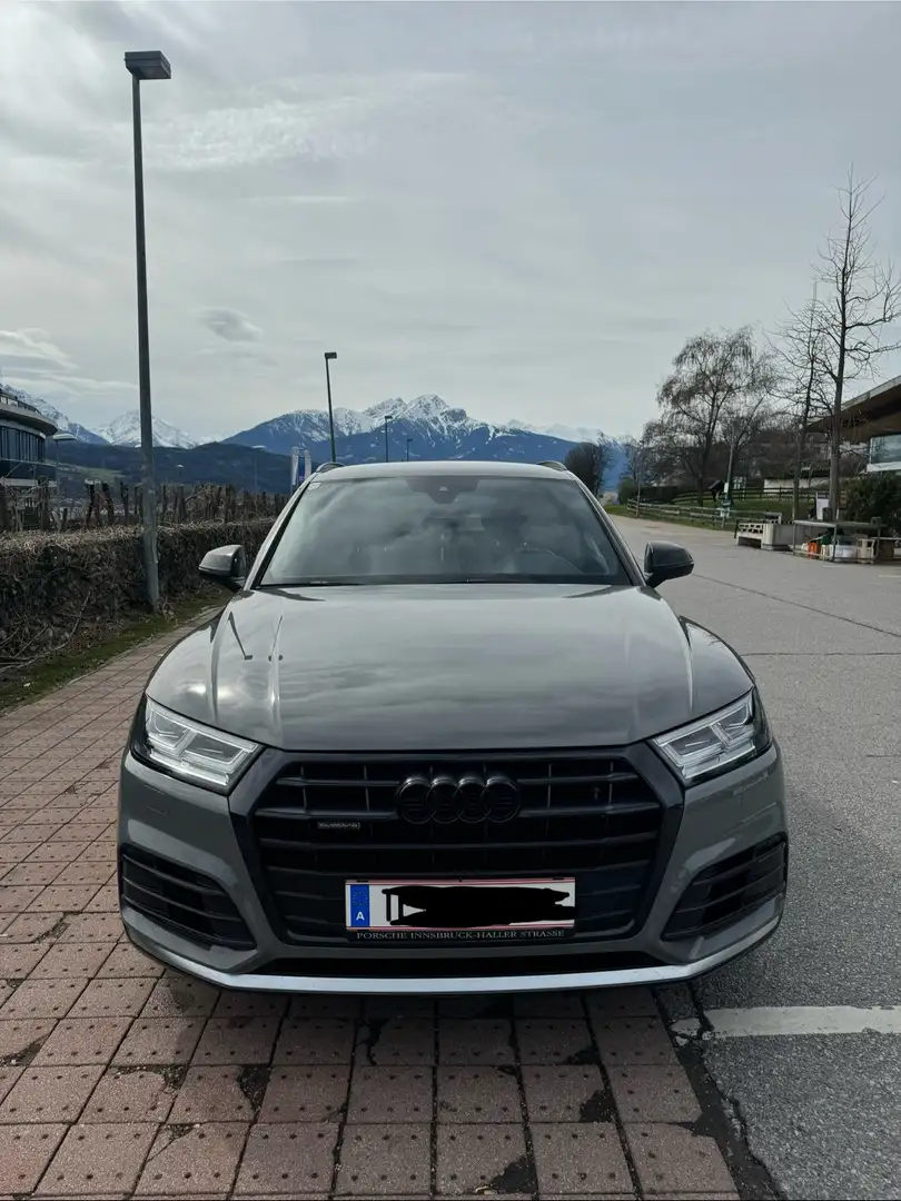 Audi Q5 2.0 TDI quattro S tronic Grau - 1