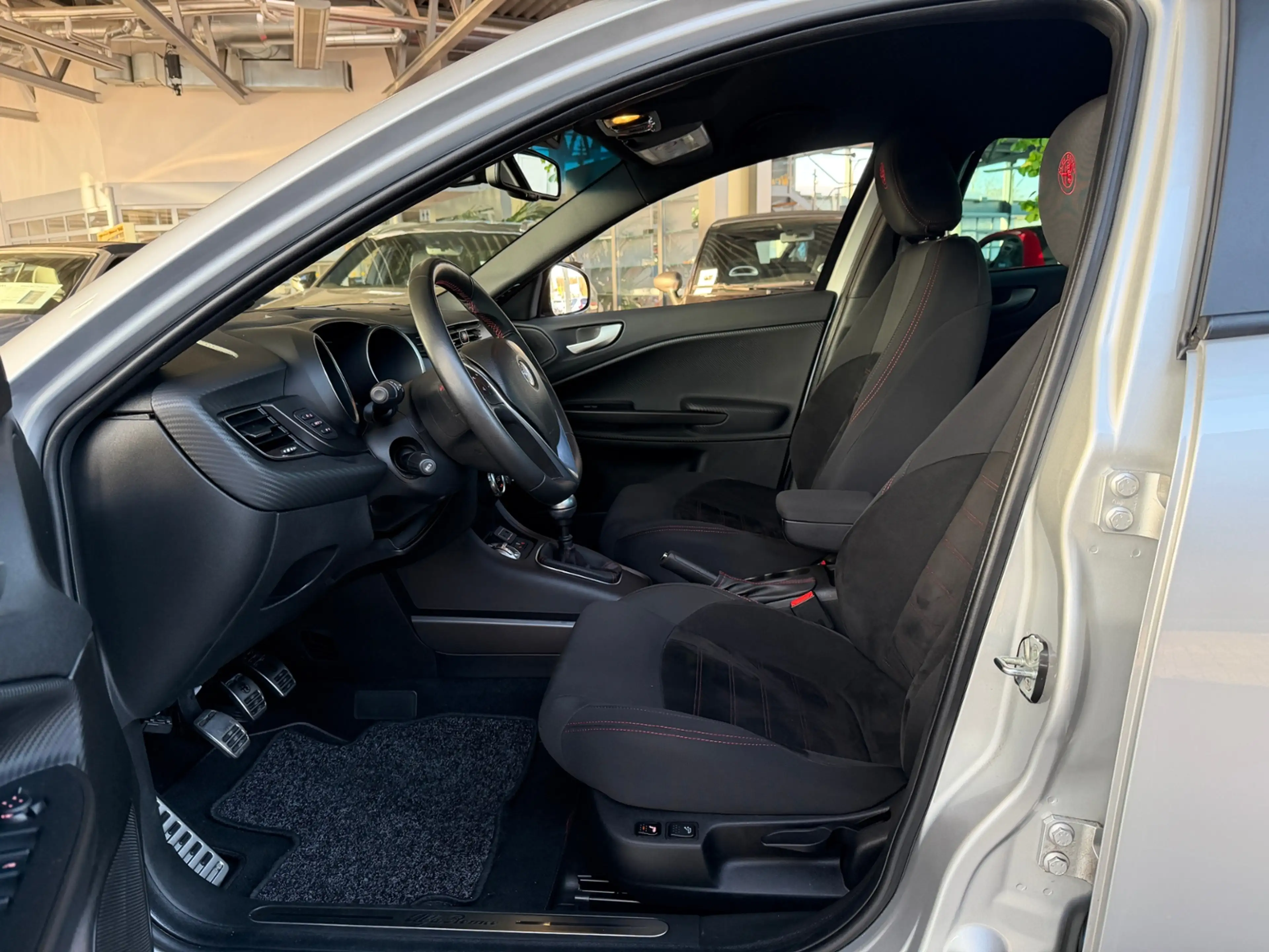 Alfa Romeo Giulietta Sport KLIMA NAV SHZ — photo 10