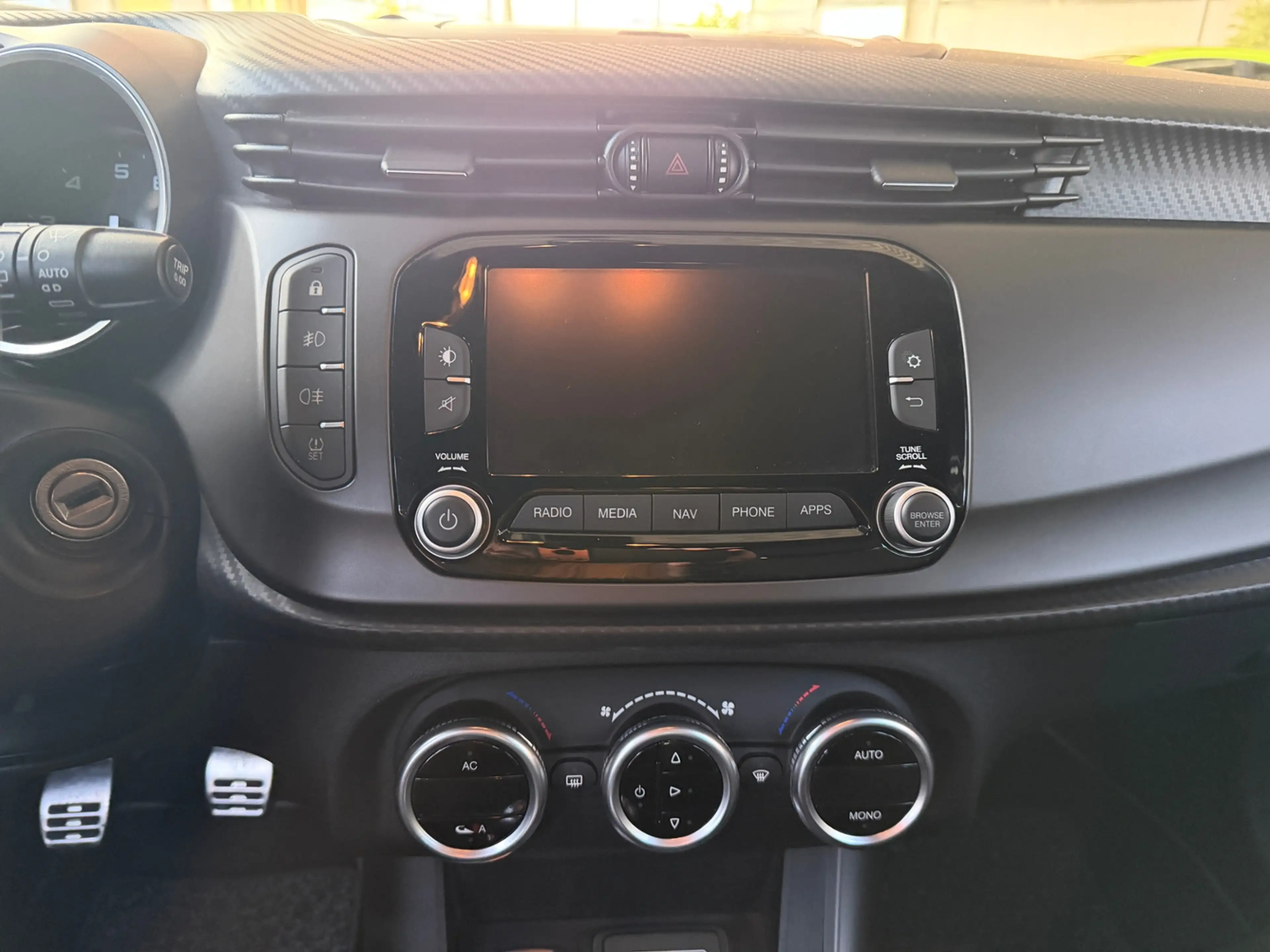Alfa Romeo Giulietta Sport KLIMA NAV SHZ — photo 15