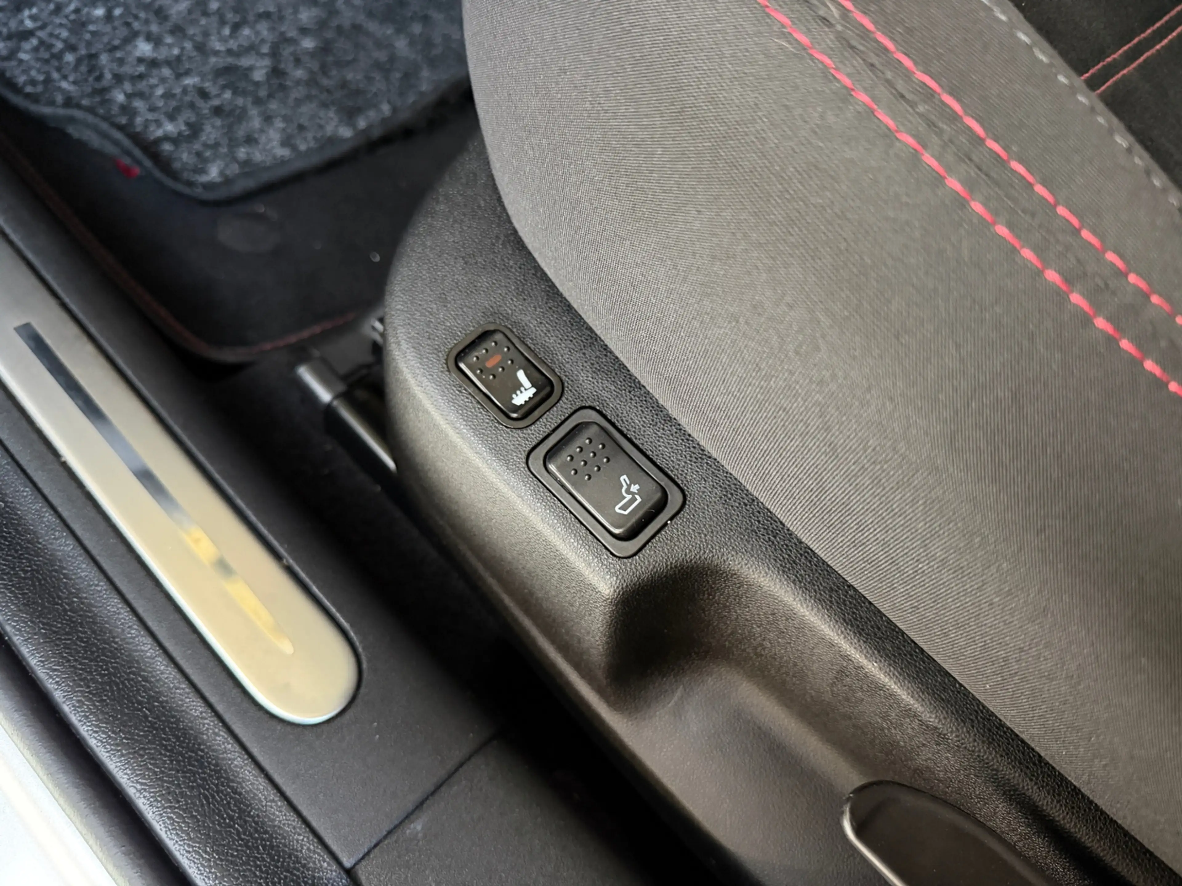 Alfa Romeo Giulietta Sport KLIMA NAV SHZ — photo 12