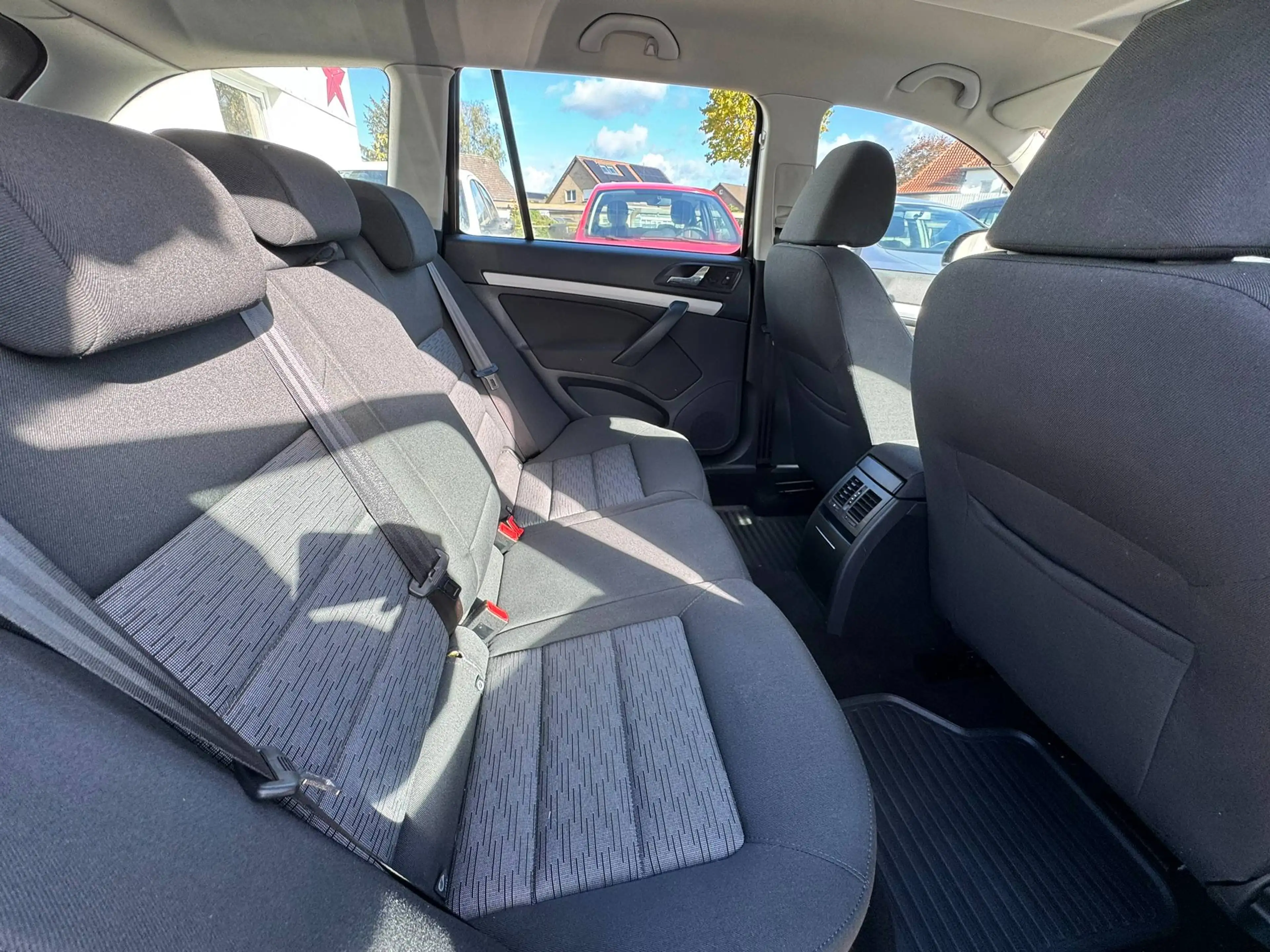 Skoda Octavia Ambiente*PDC*Tempomat*Top Zustand — photo 10