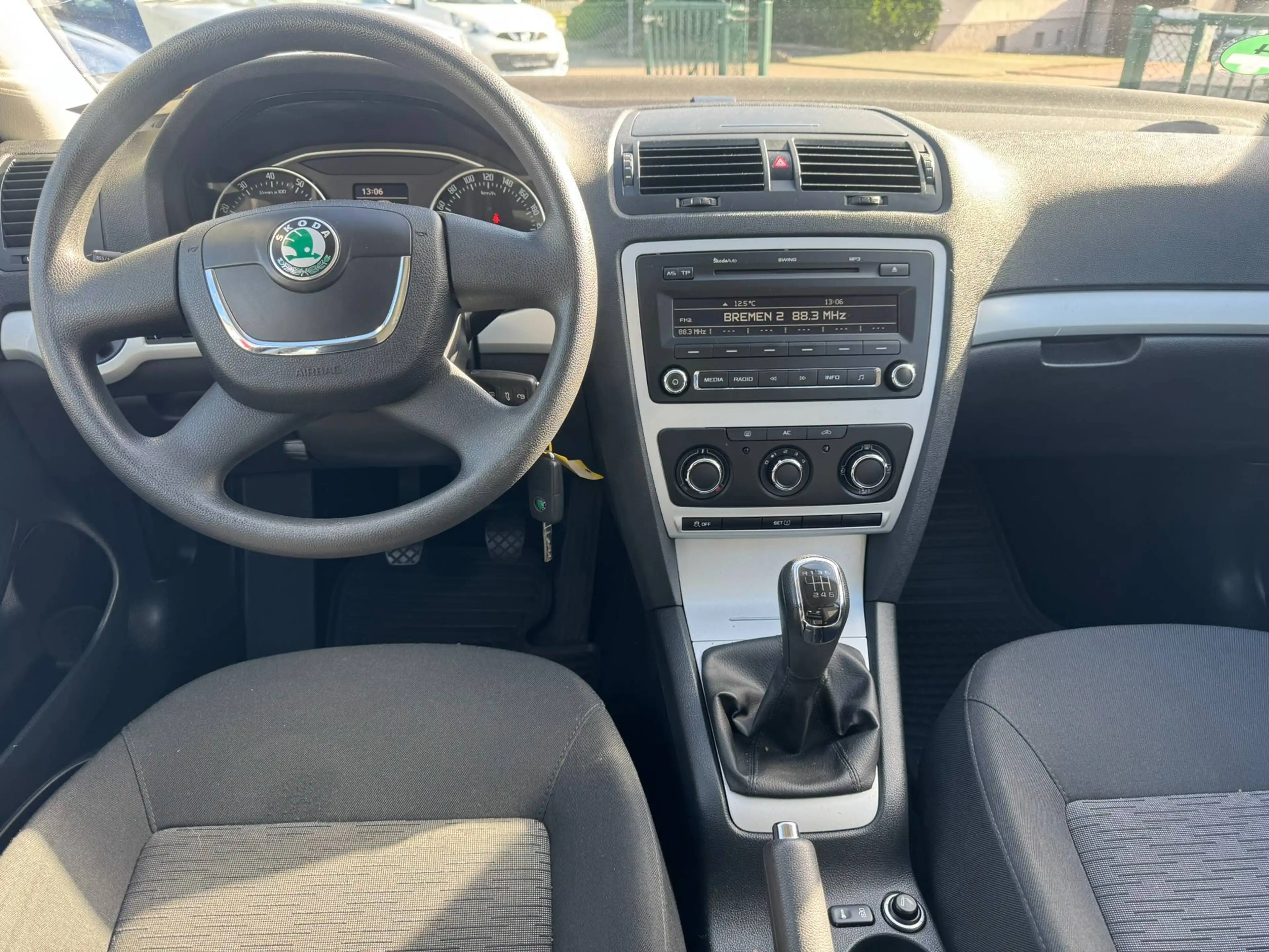 Skoda Octavia Ambiente*PDC*Tempomat*Top Zustand — photo 11