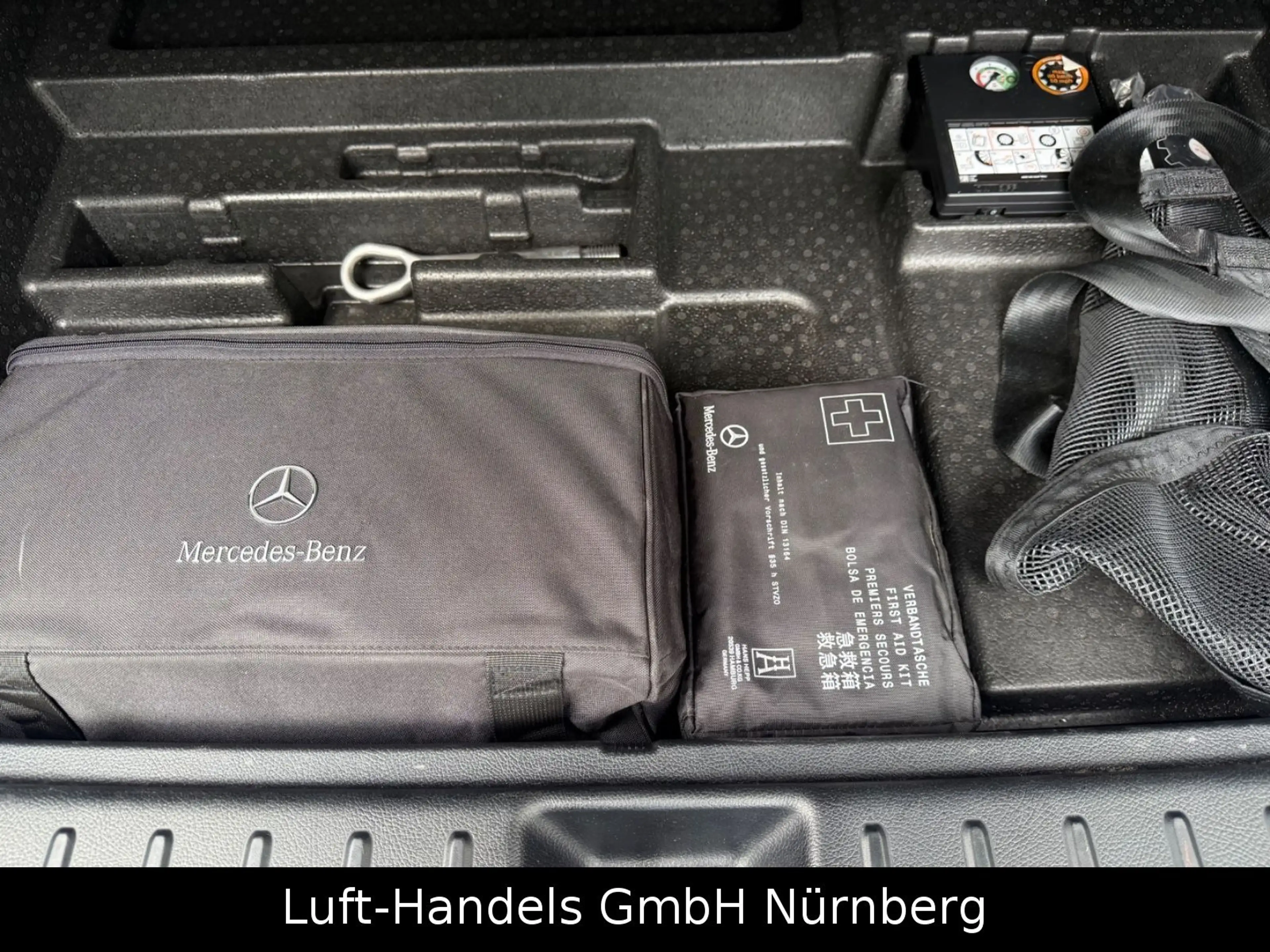 Mercedes-Benz EQB 250 Progressive Night-Paket Batteriezertifik — photo 16