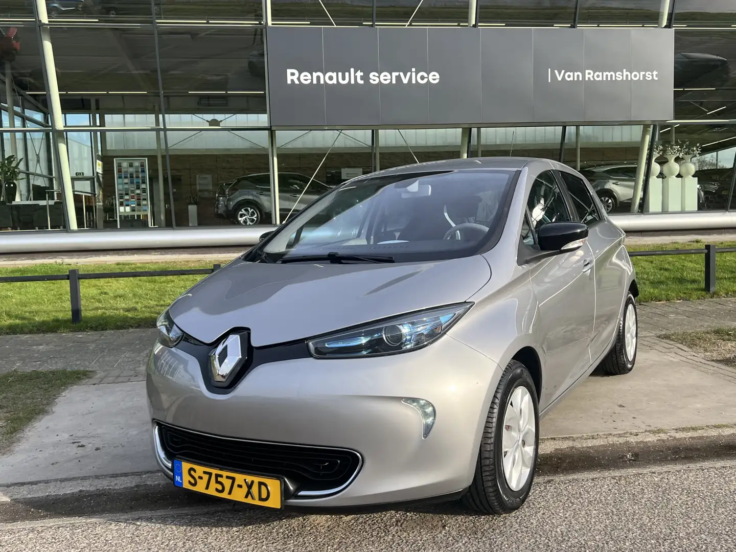 Renault ZOE E-Tech Electric R240 Life 22 kWh (ex Accu) / Clima Šedá - 1