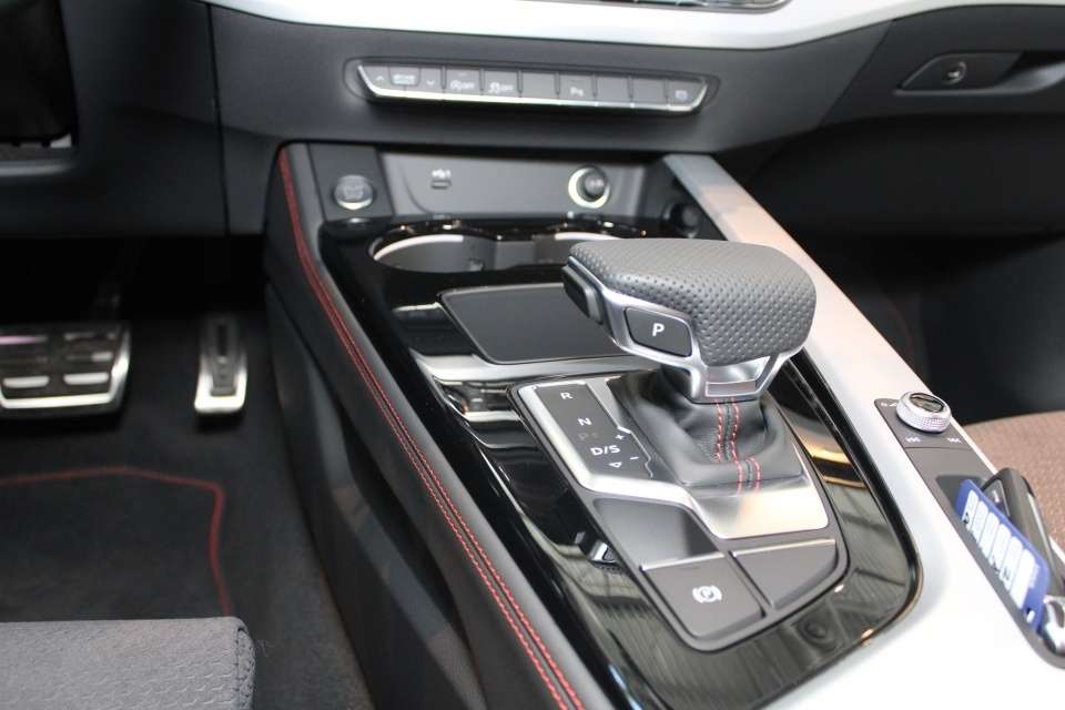 2024 Audi A5 Progressive S-Line only 30km thumb 22