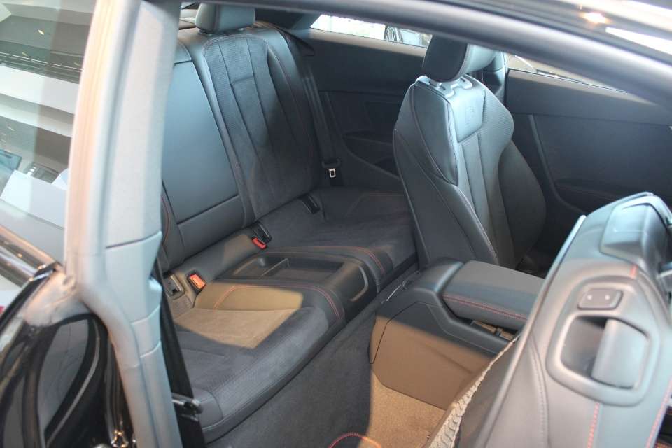 2024 Audi A5 Progressive S-Line only 30km thumb 11