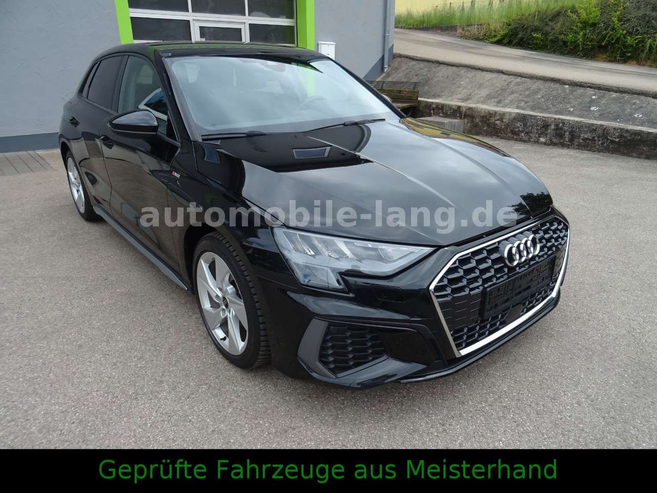 Audi A3 2024 — Sportback 30 TFSI S line #NAVI #SHZ #LED