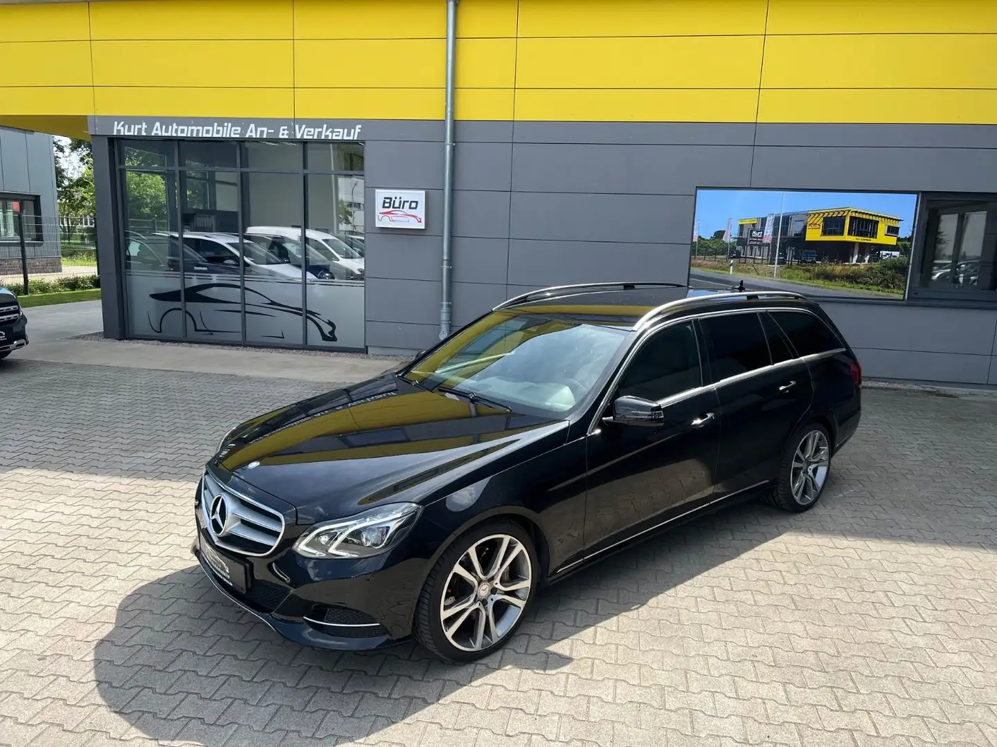 Mercedes-Benz E 350 T BlueTec/LED/LEDER/NAVI/ALU/AVANTGARDE Noir - 1