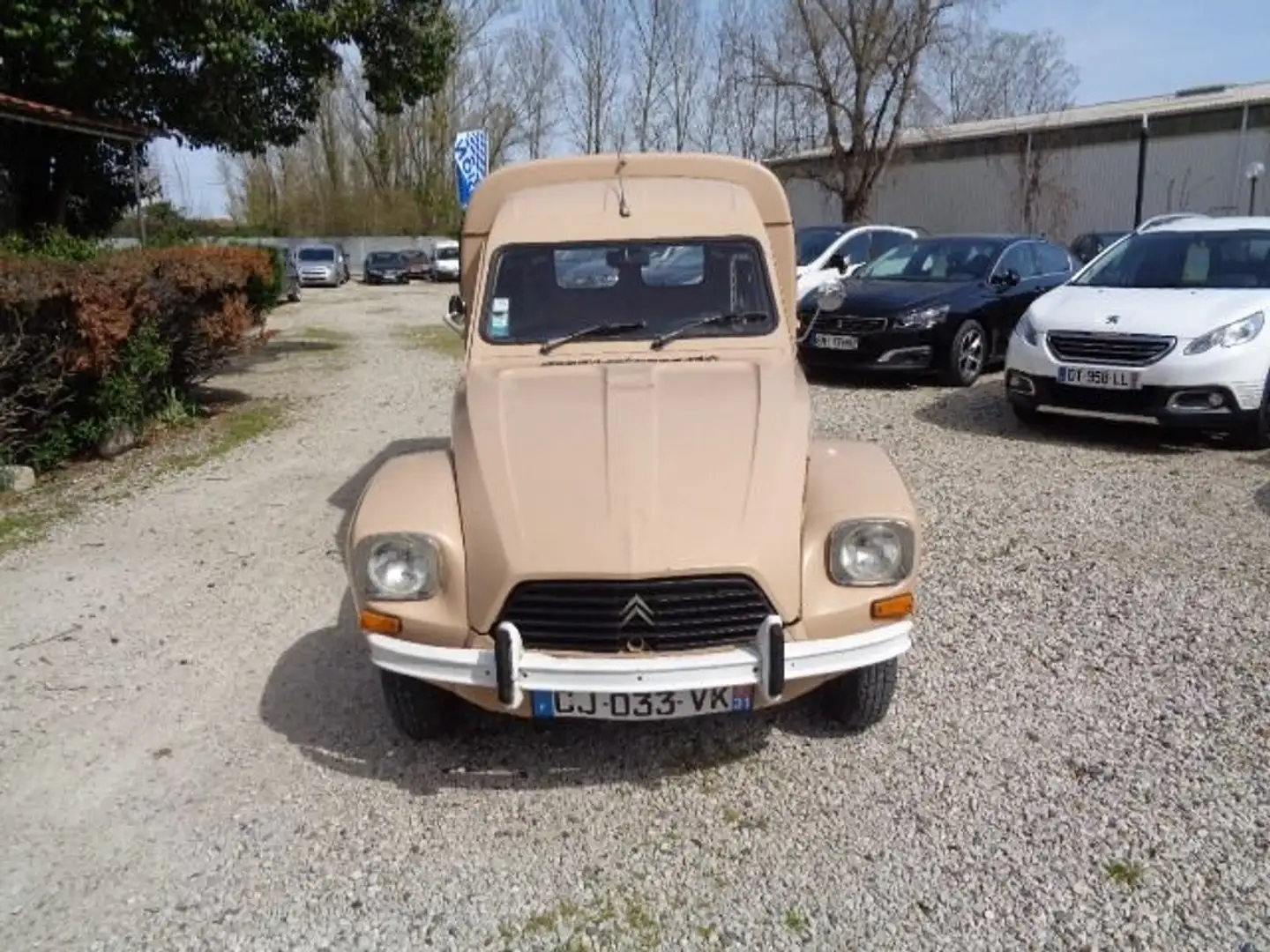 Citroen Acadiane Бежевий - 2