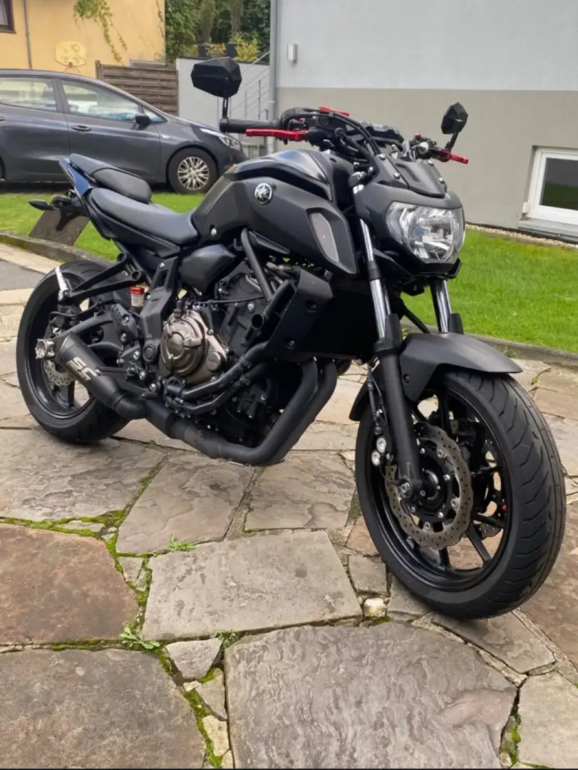 Yamaha MT-07 Schwarz - 1