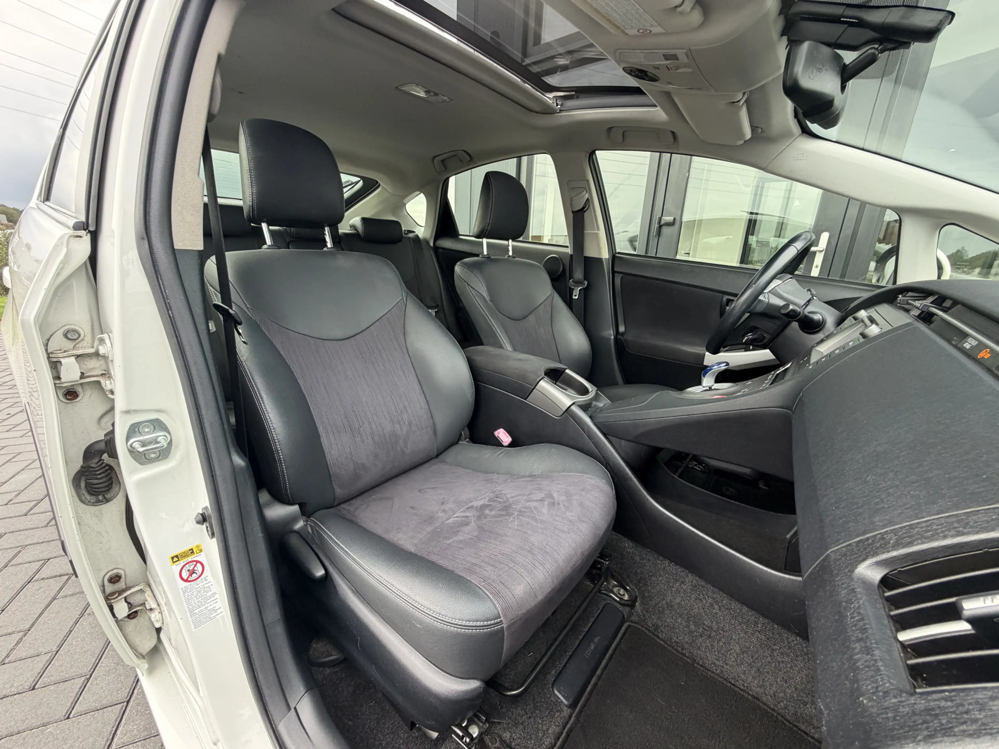 Toyota Prius 1.8 Dynamic Business JBL | Camera | Solar SK dak | — photo 10