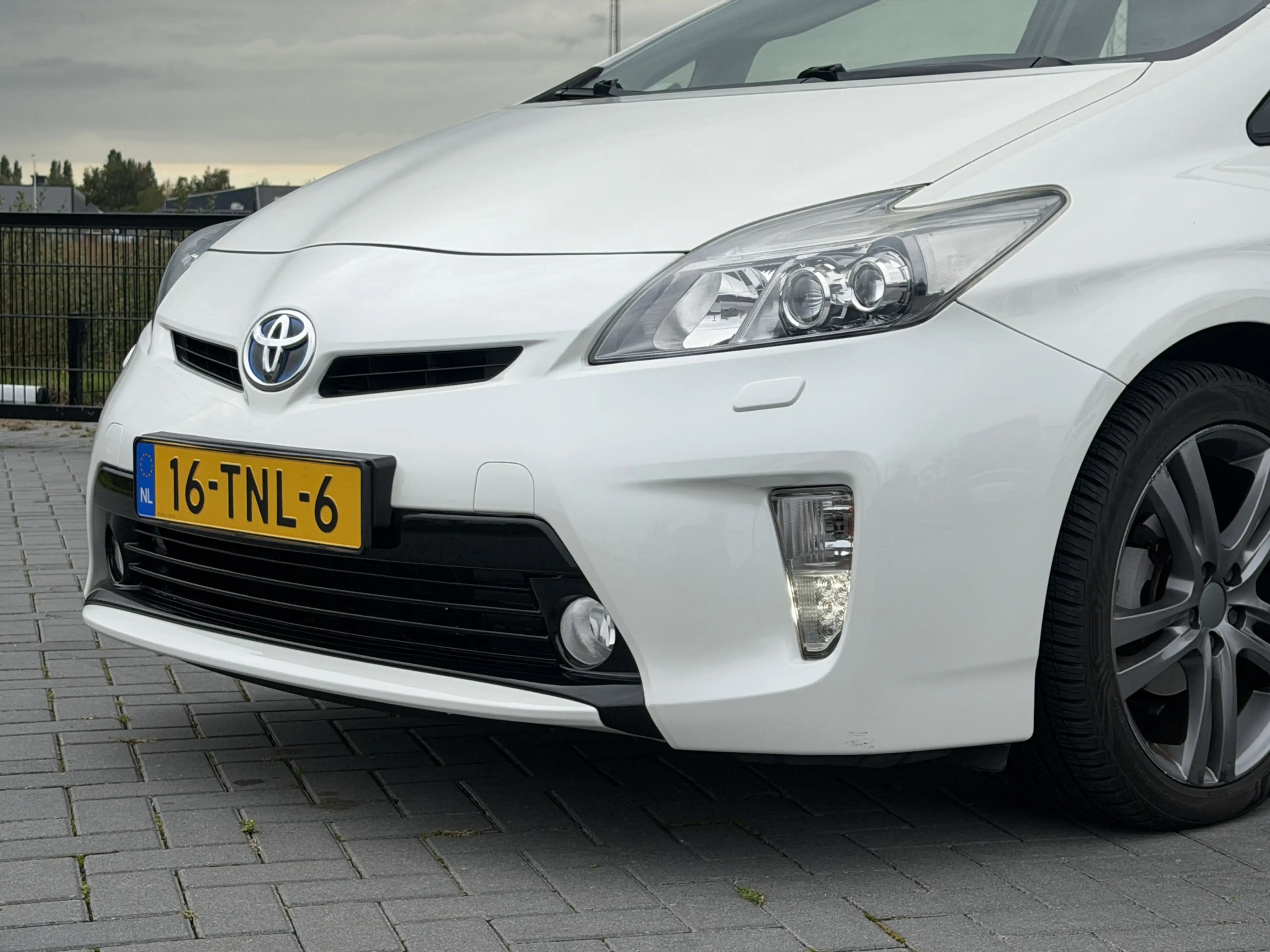 Toyota Prius 1.8 Dynamic Business JBL | Camera | Solar SK dak | — photo 28