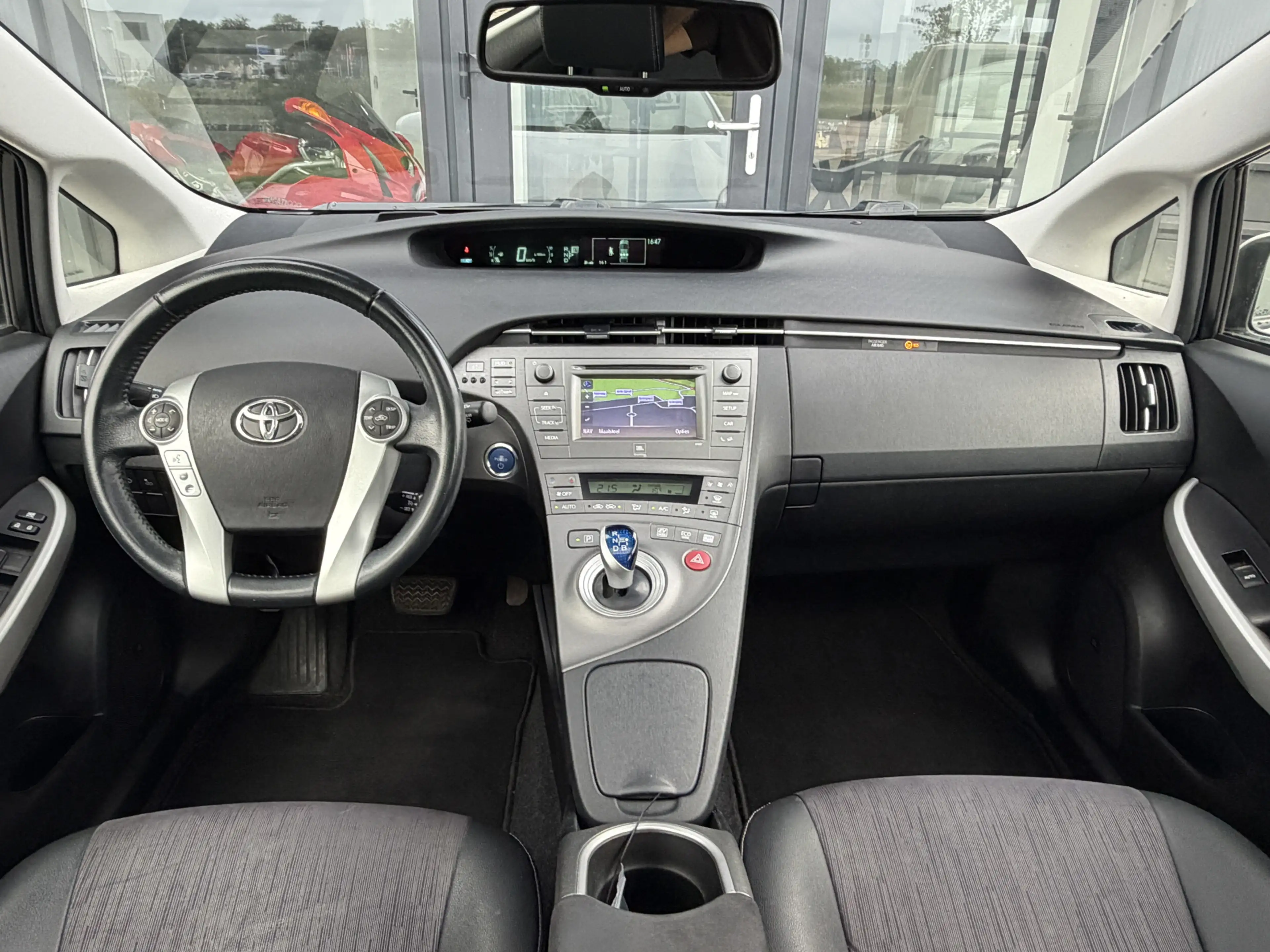 Toyota Prius 1.8 Dynamic Business JBL | Camera | Solar SK dak | — photo 14