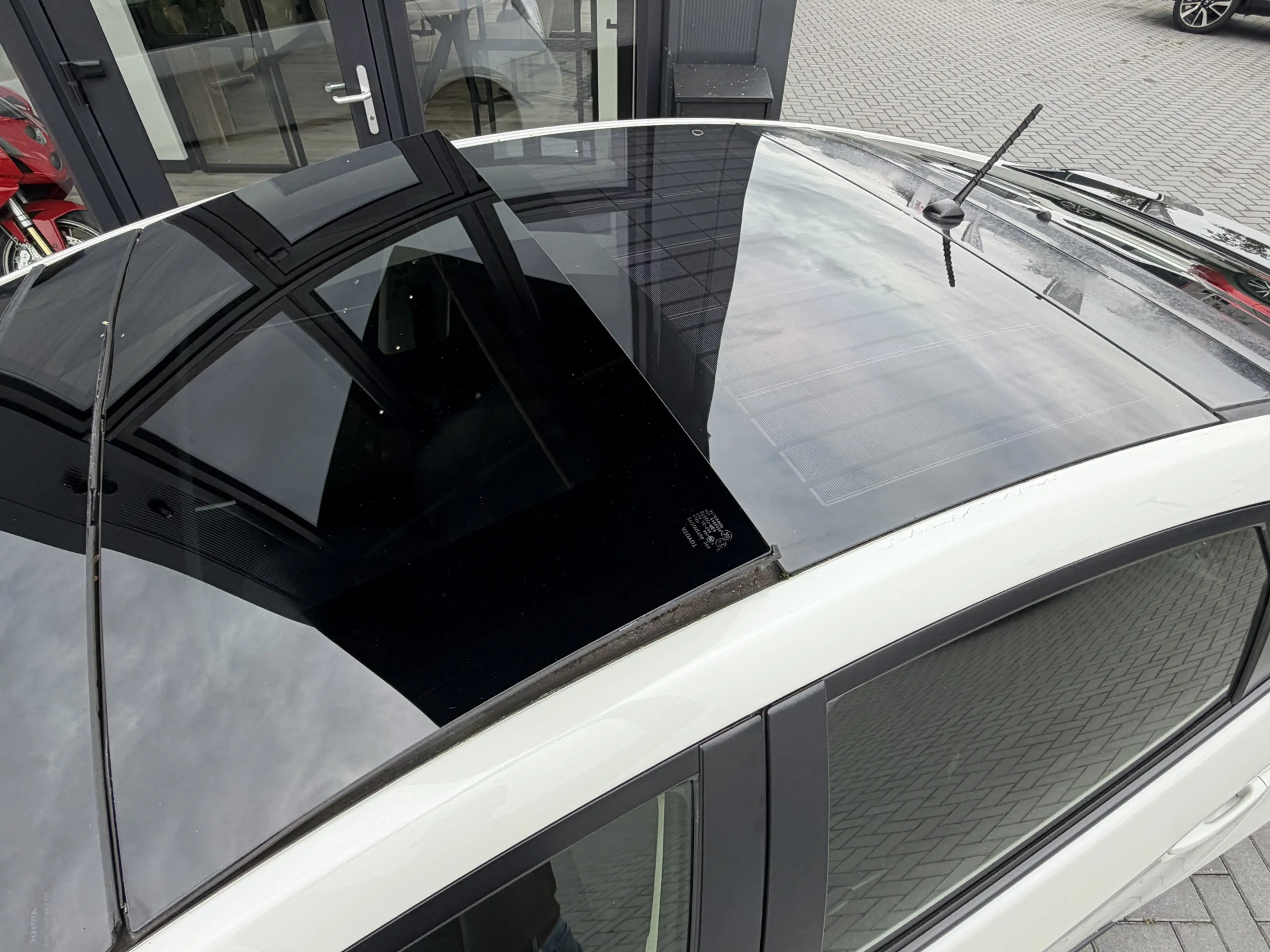 Toyota Prius 1.8 Dynamic Business JBL | Camera | Solar SK dak | — photo 30