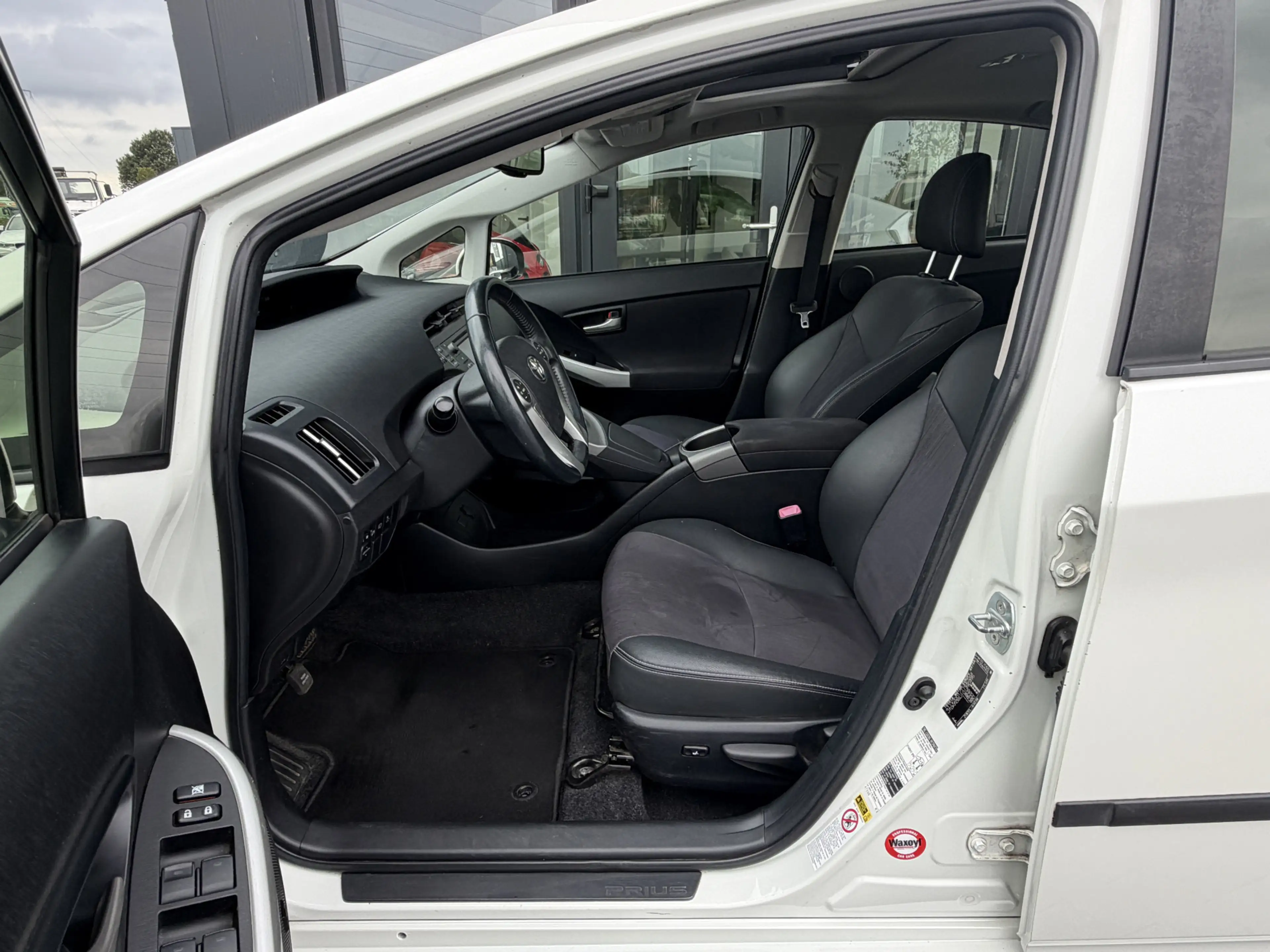 Toyota Prius 1.8 Dynamic Business JBL | Camera | Solar SK dak | — photo 12