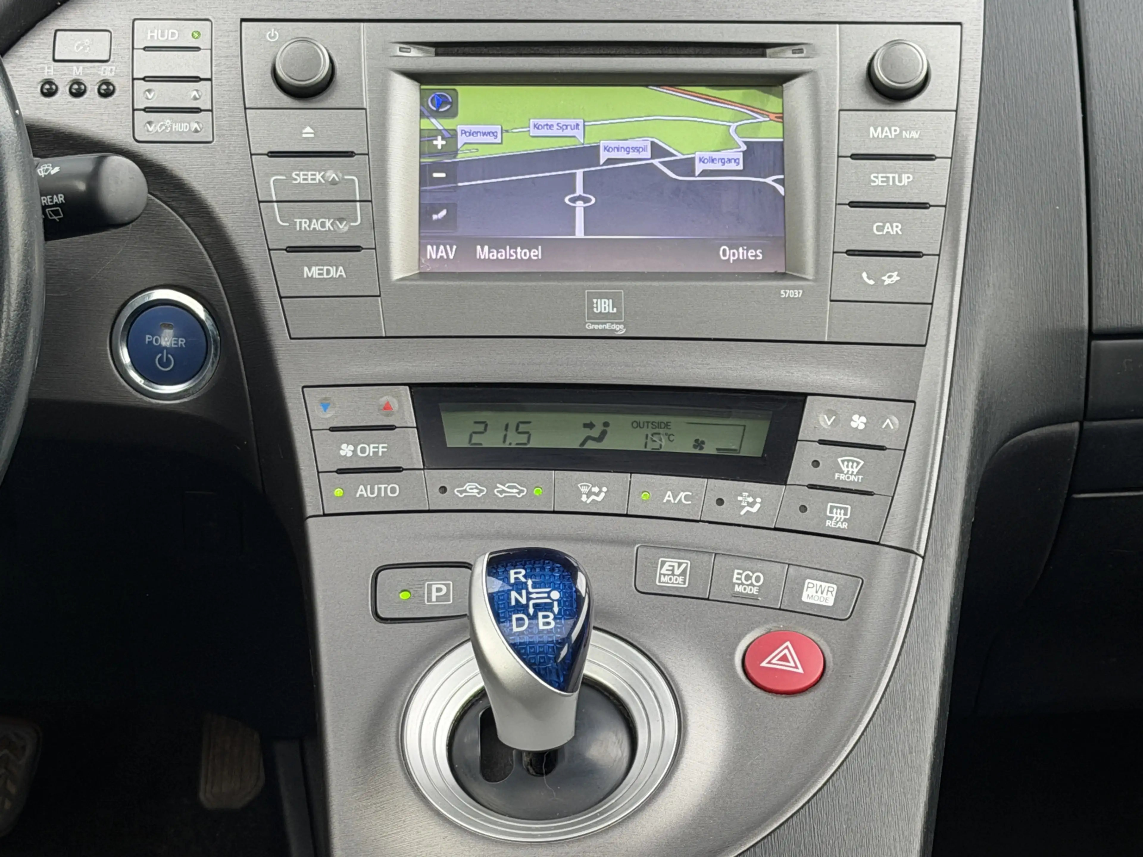 Toyota Prius 1.8 Dynamic Business JBL | Camera | Solar SK dak | — photo 17