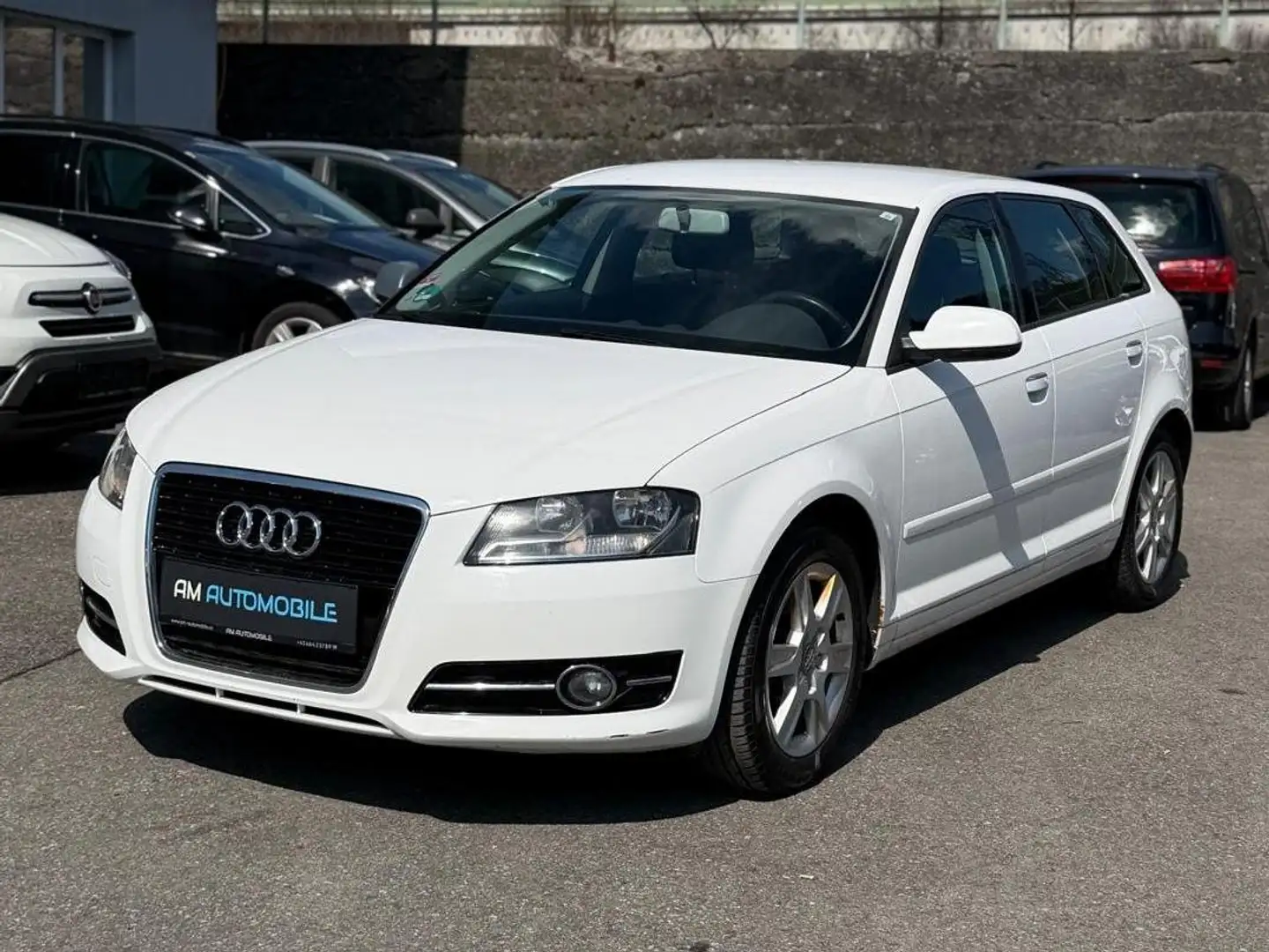 Audi A3 1.6 TDI Attraction Weiß - 2