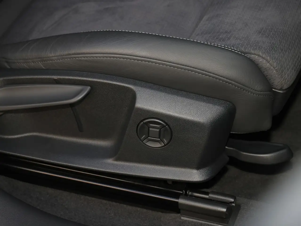 Audi Q8 Sportback e-tron 50 quattro advanced S line 9