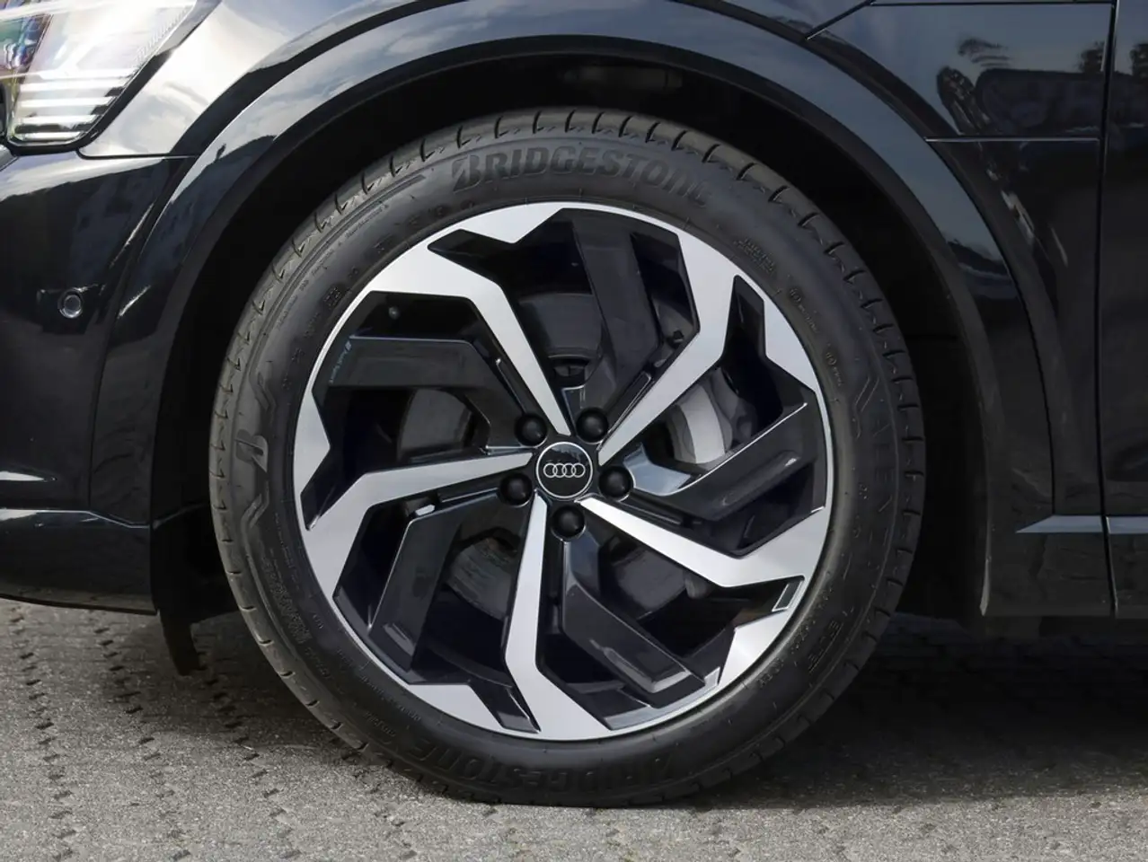 Audi Q8 Sportback e-tron 50 quattro advanced S line 5