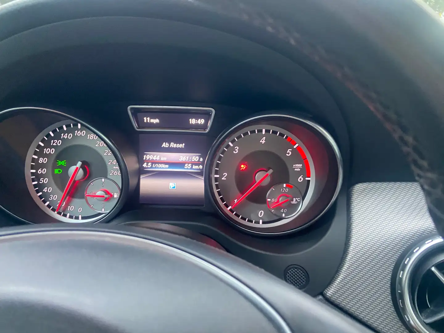 Mercedes-Benz CLA 180 CLA 180 d Silber - 2