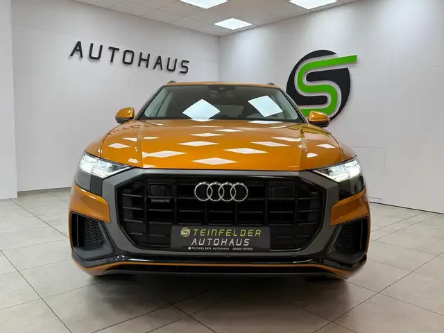 Audi Q8 view 2
