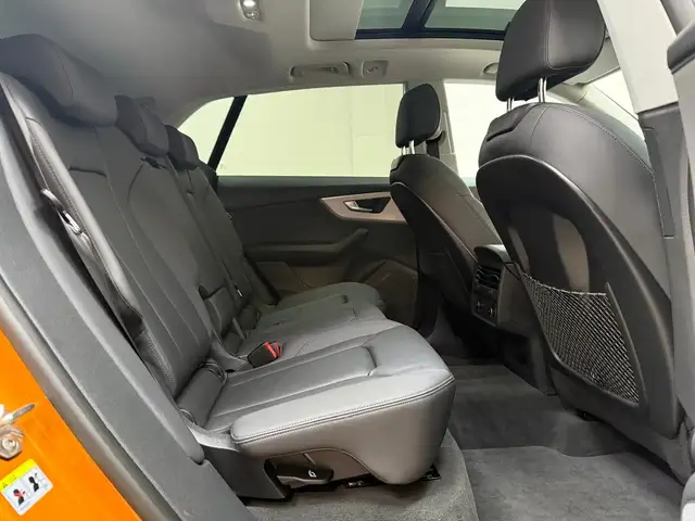 Audi Q8 view 14