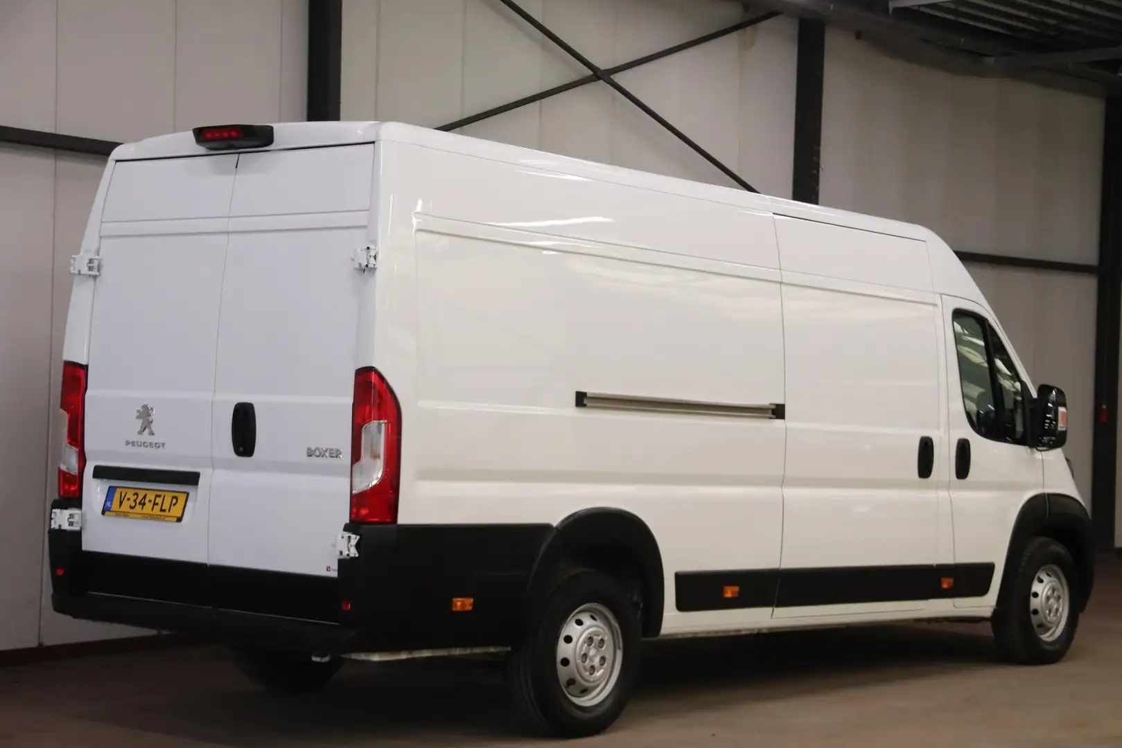 Peugeot Boxer 2.2 BlueHDi L4H2 AIRCO CRUISE CONTOL EURO 6 Wit - 2