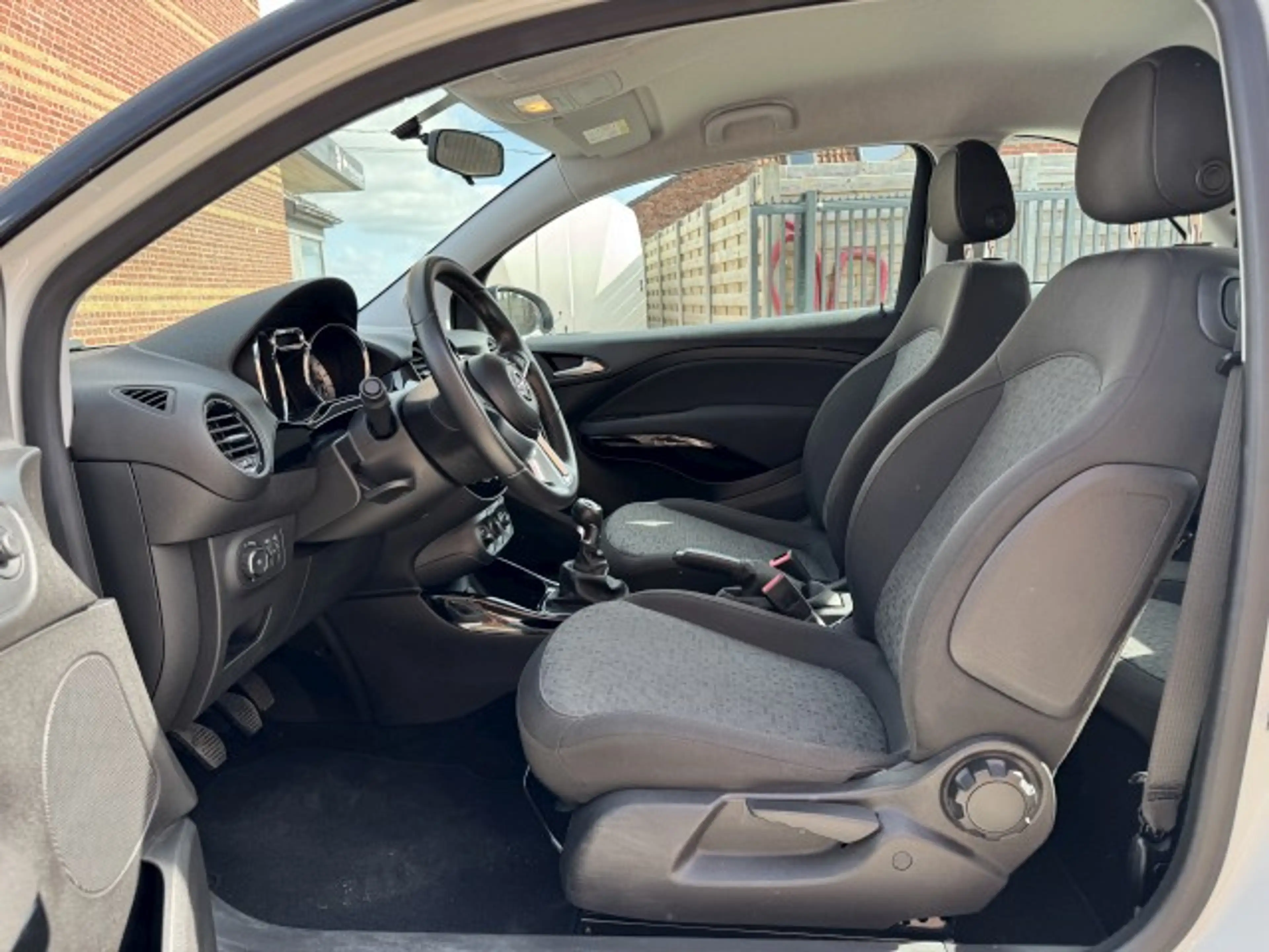 Opel Adam Opel Adam 1.4i "30 000km" Carplay/airco/cruise/pdc/oh-boek — photo 2