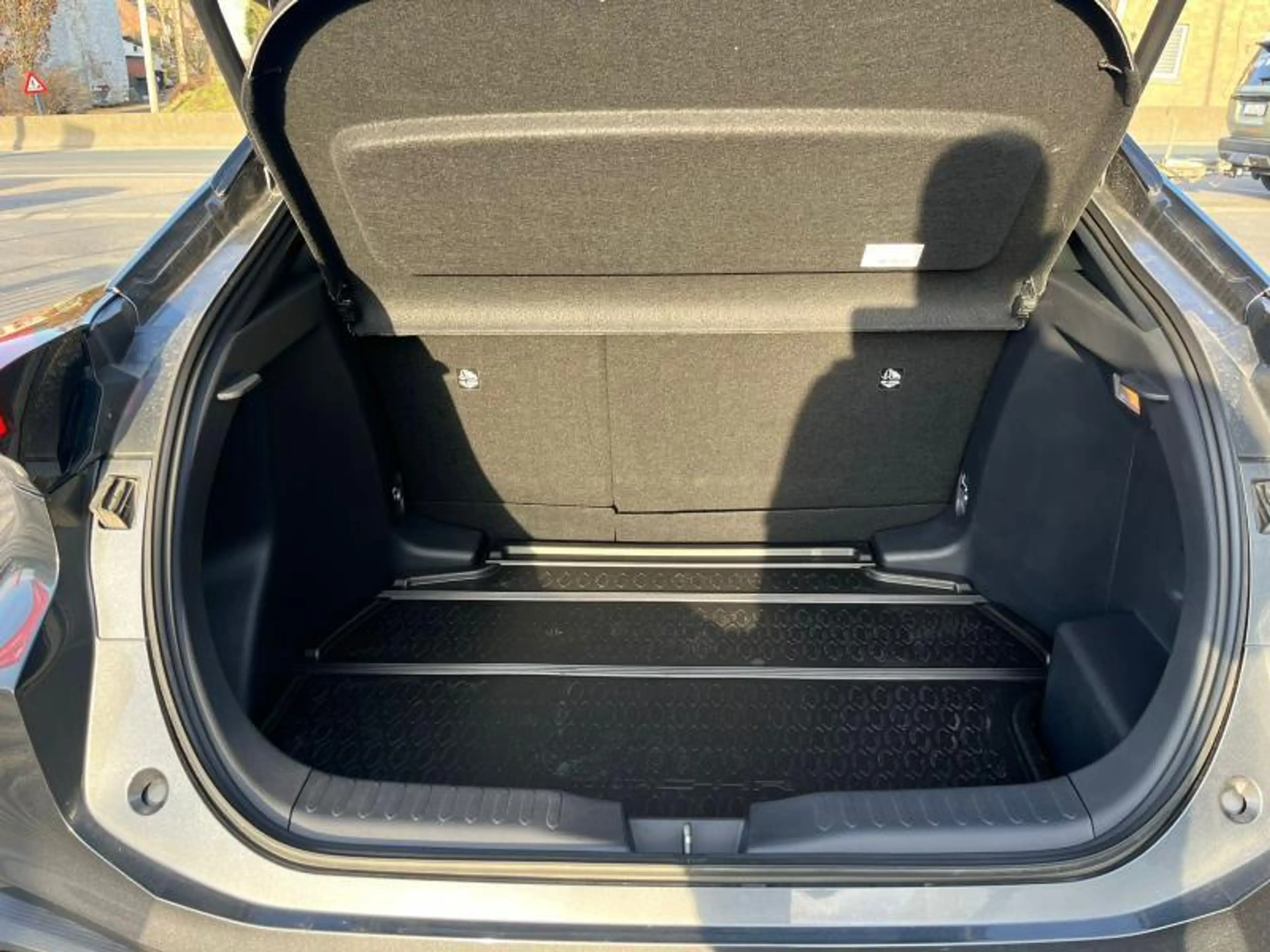 Toyota C-HR EX DEMO 2.0L CVT Dynamic Plus — photo 7