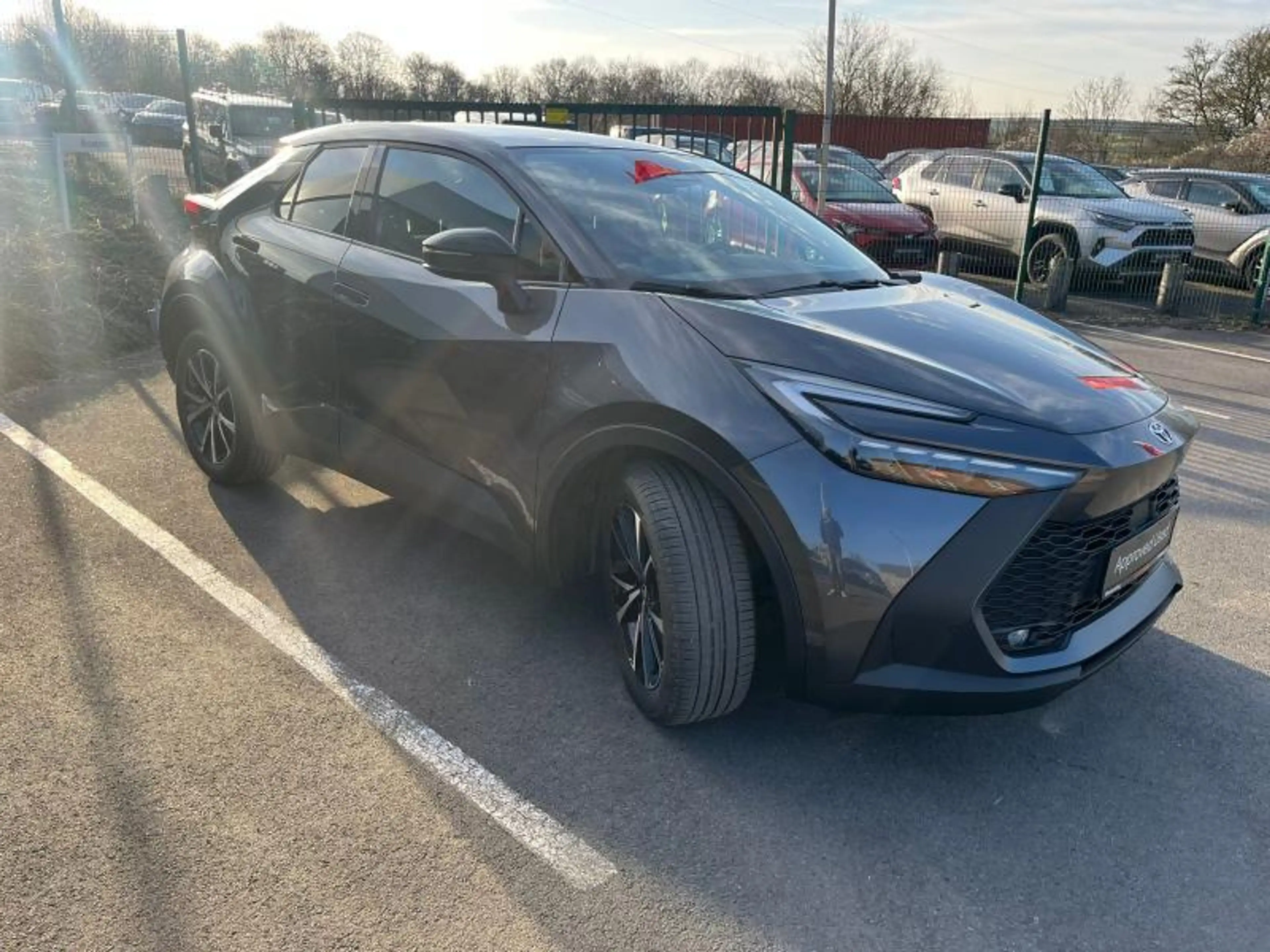 Toyota C-HR EX DEMO 2.0L CVT Dynamic Plus — photo 4