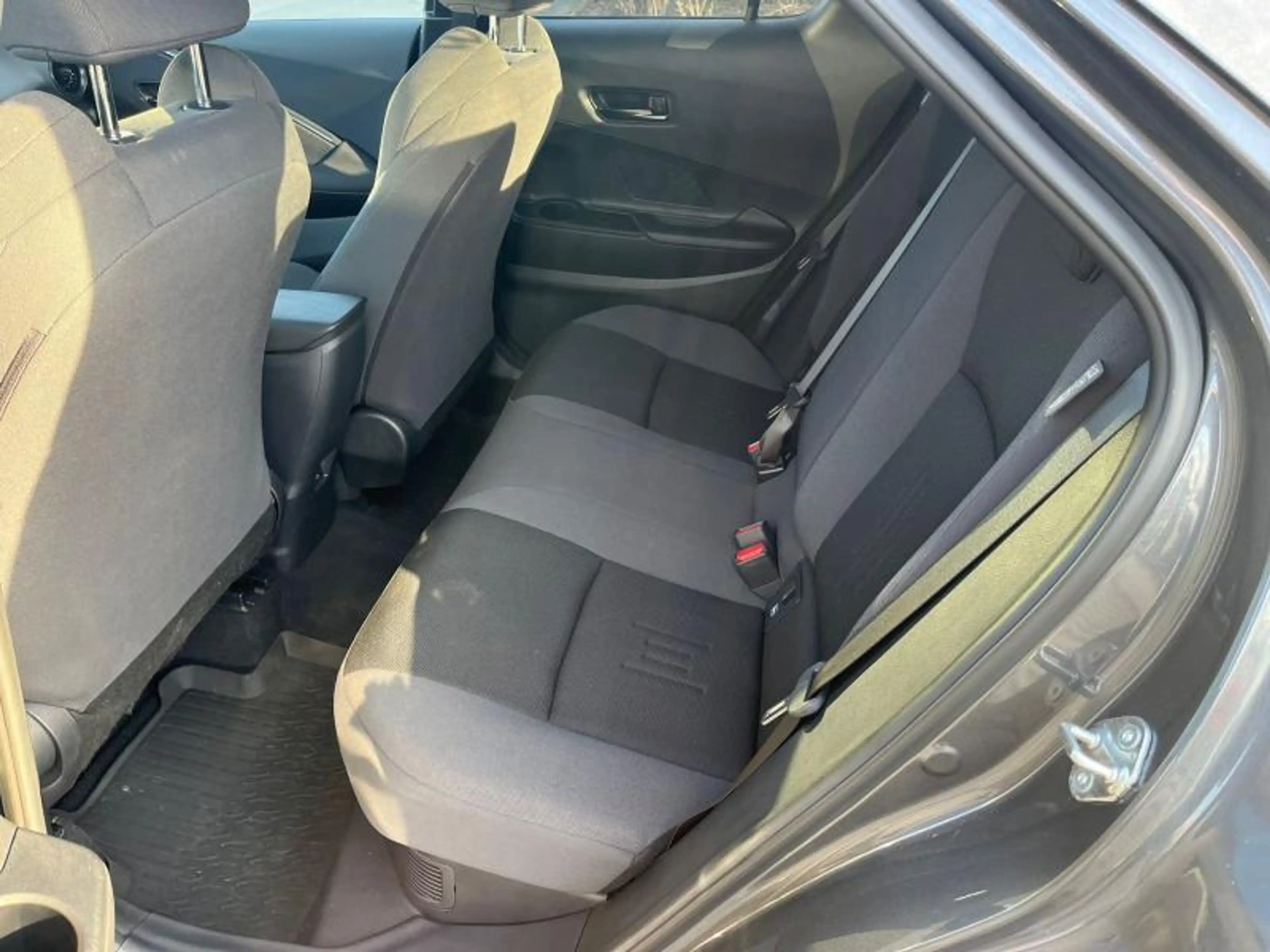 Toyota C-HR EX DEMO 2.0L CVT Dynamic Plus — photo 6